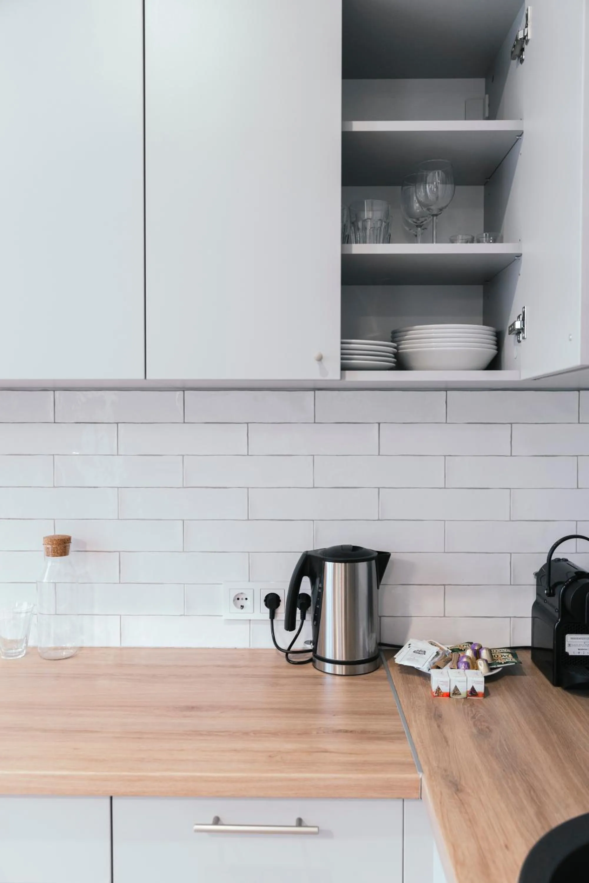 Coffee/tea facilities in J14A I Rooms & Apartments AUTOMATED SELF CHECK-IN