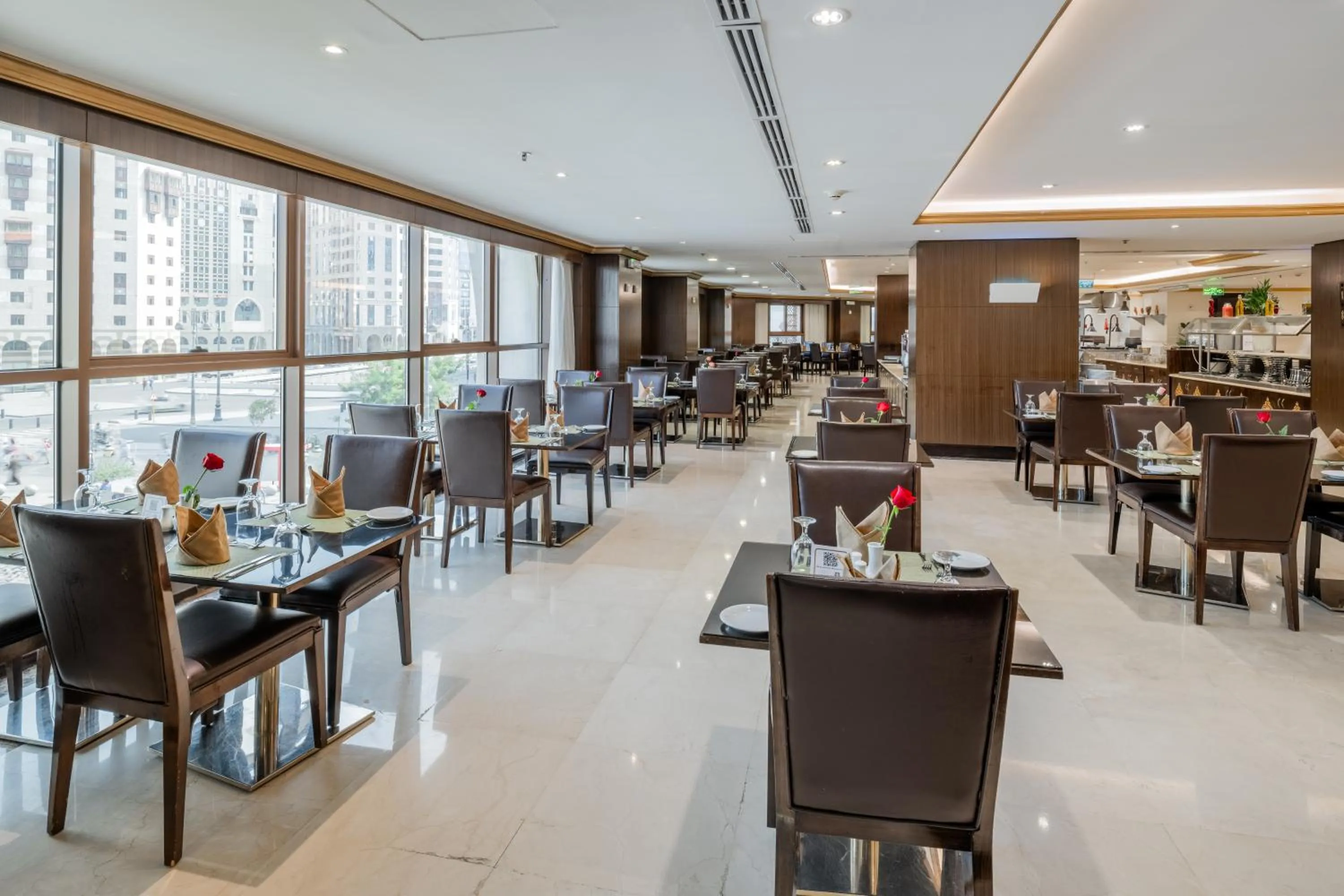 Restaurant/places to eat in Taiba Madinah Hotel