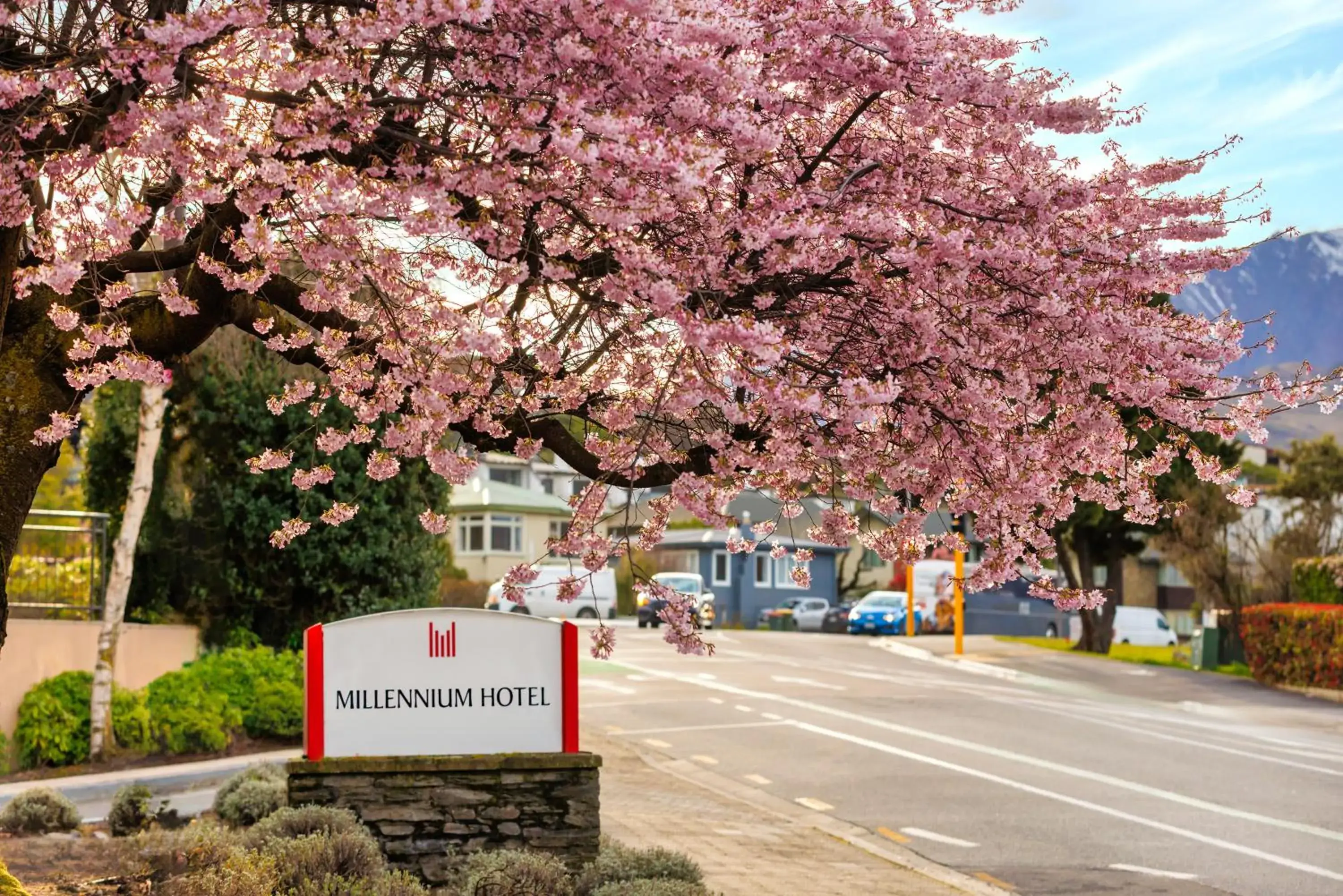 Facade/entrance in Millennium Hotel Queenstown Facade/entrance in Millennium Hotel Queenstown
