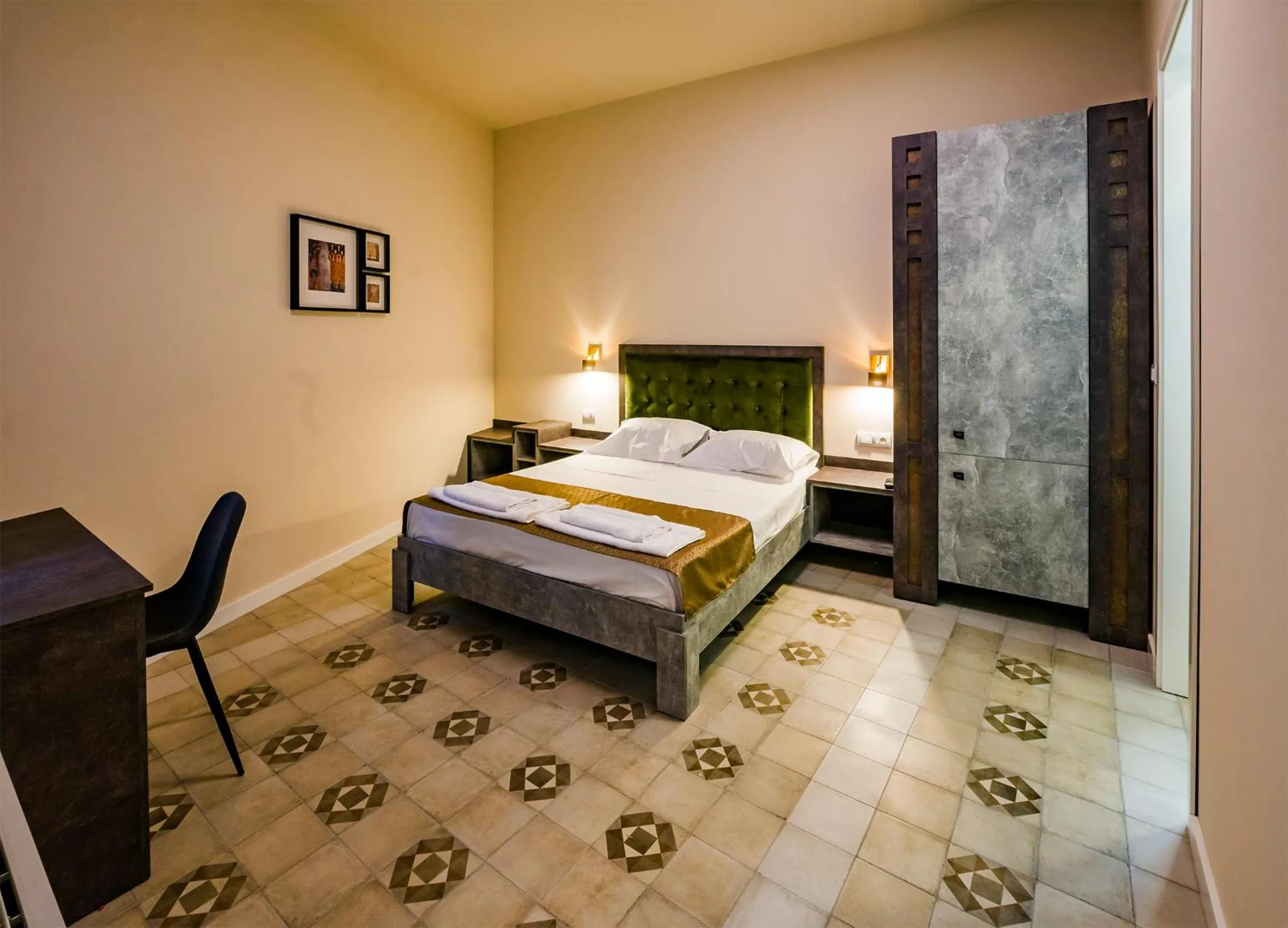 Bed in Lux Villa Old Town