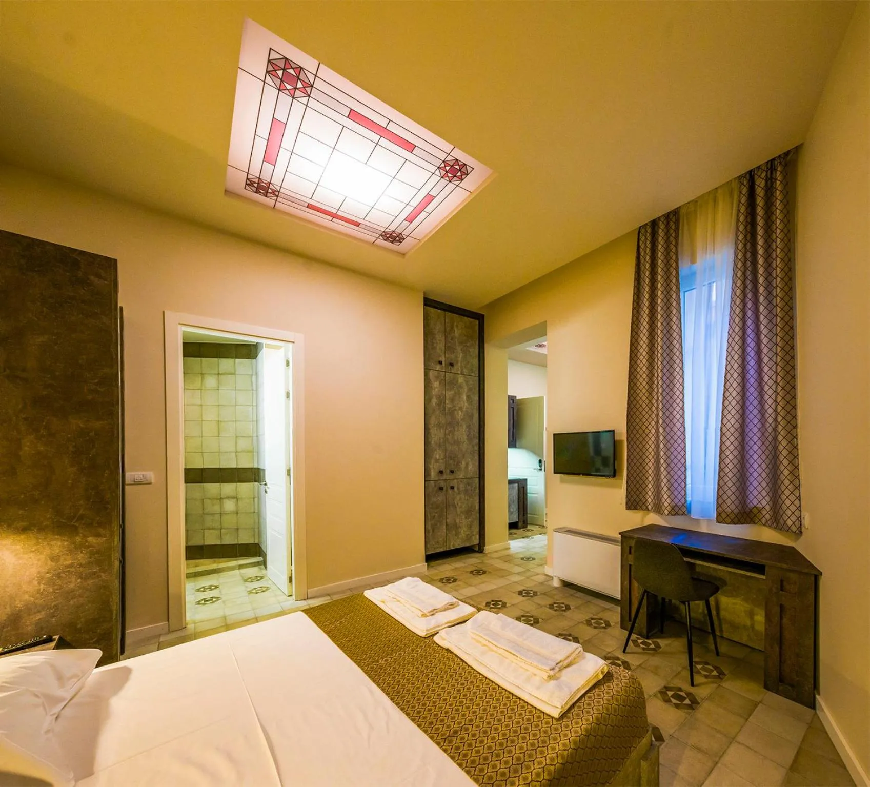Bed in Lux Villa Old Town