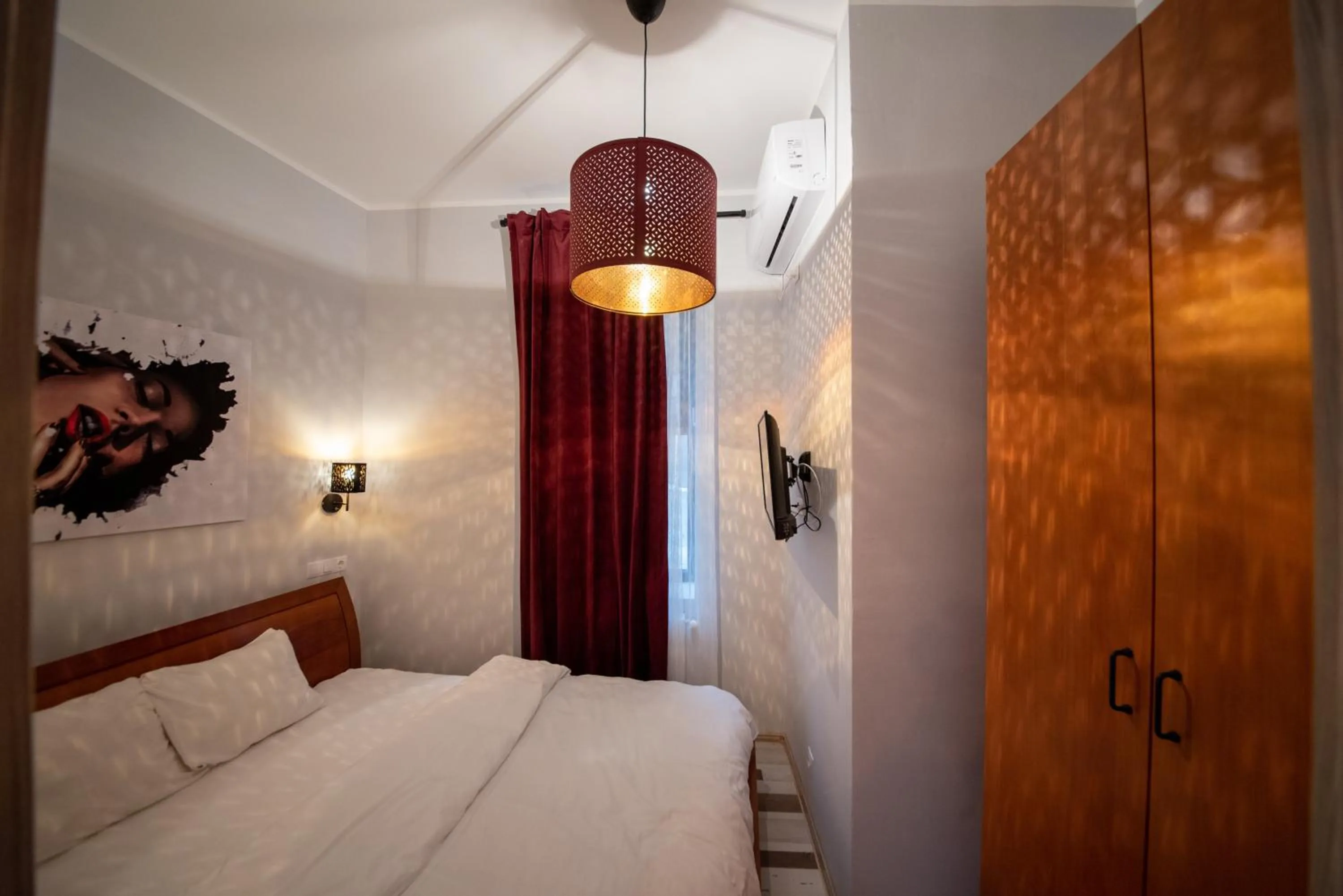 Bedroom, Bed in Heights Accommodation City Center