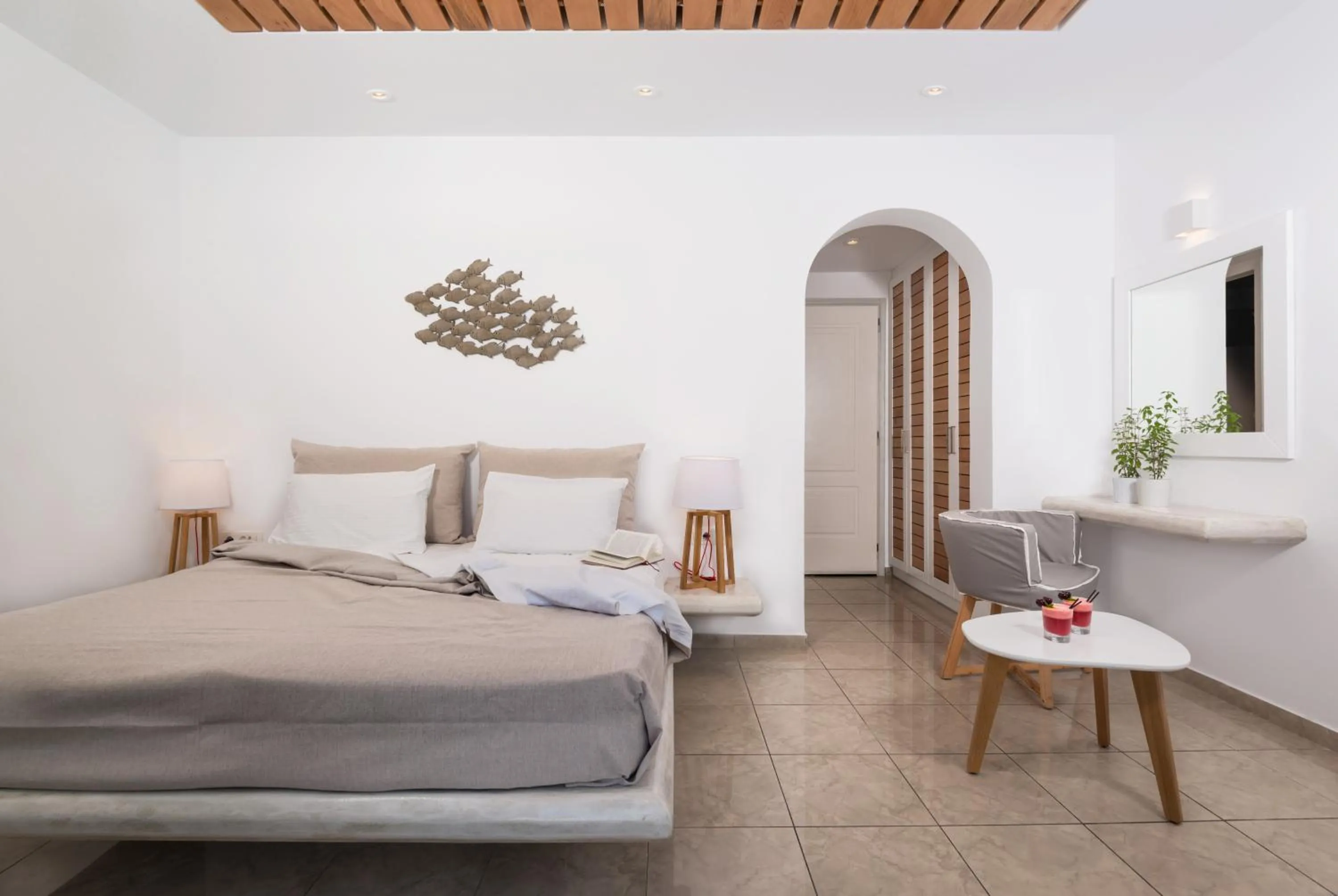 Photo of the whole room, Bed in Hermes Hotel