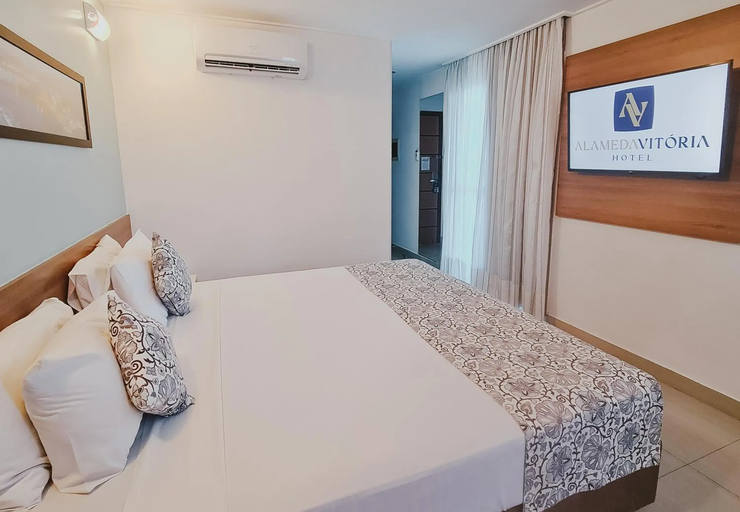 Double Room with Balcony and Sea View - single occupancy in Alameda Vitória Hotel Double Room with Balcony and Sea View - single occupancy in Alameda Vitória Hotel