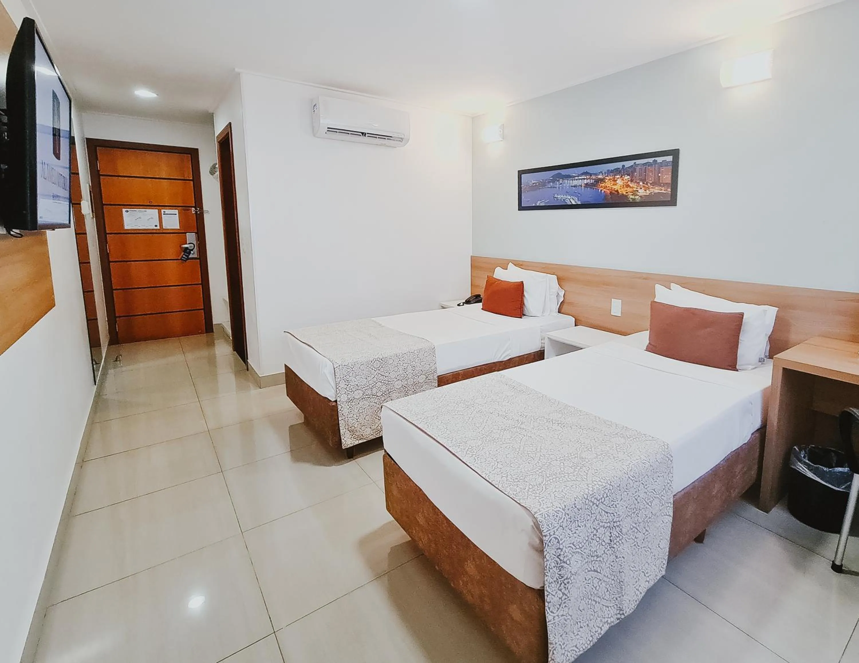 Bed in Alameda Vitória Hotel