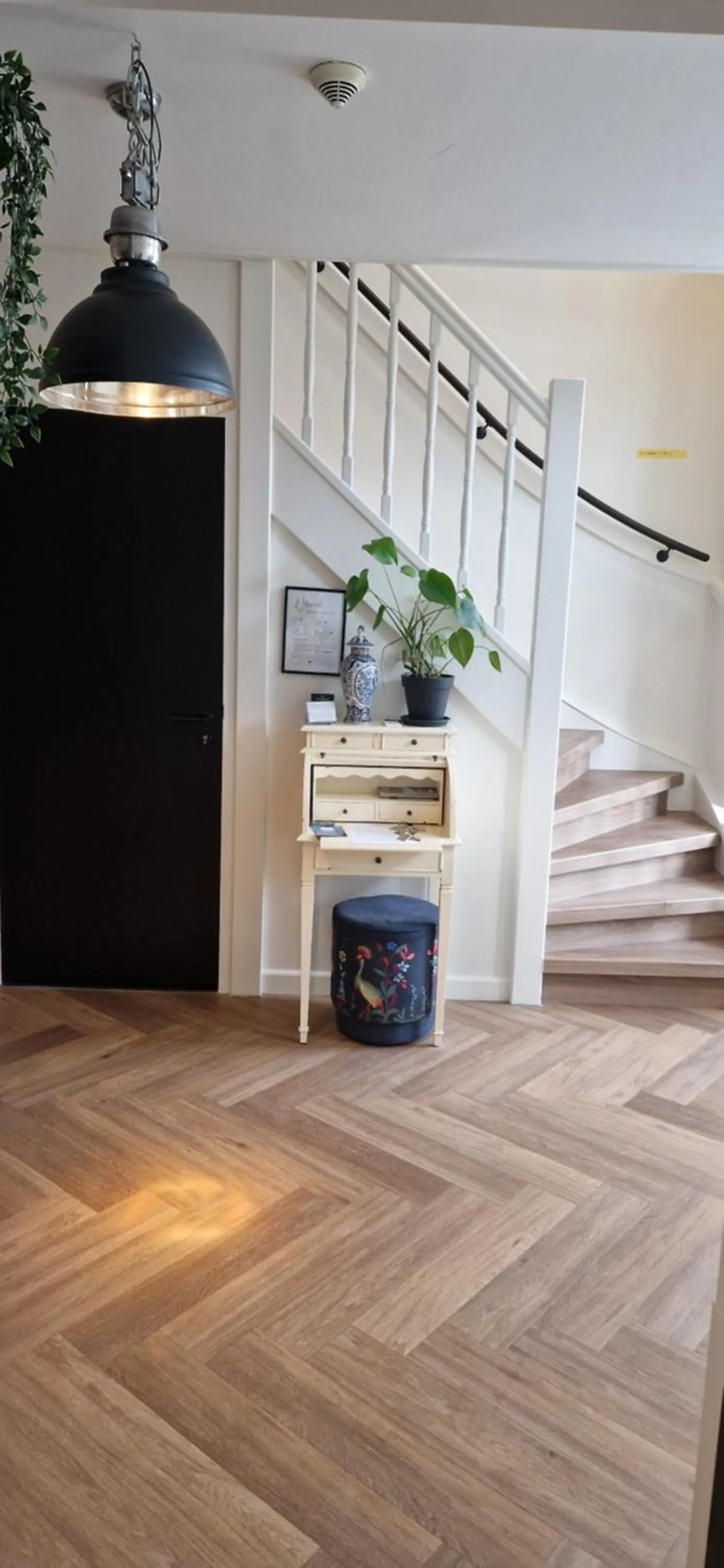 Property building, Bed in Hotel De Grote Kade - Boutique Heritage Hotel in het historische hart van Goes