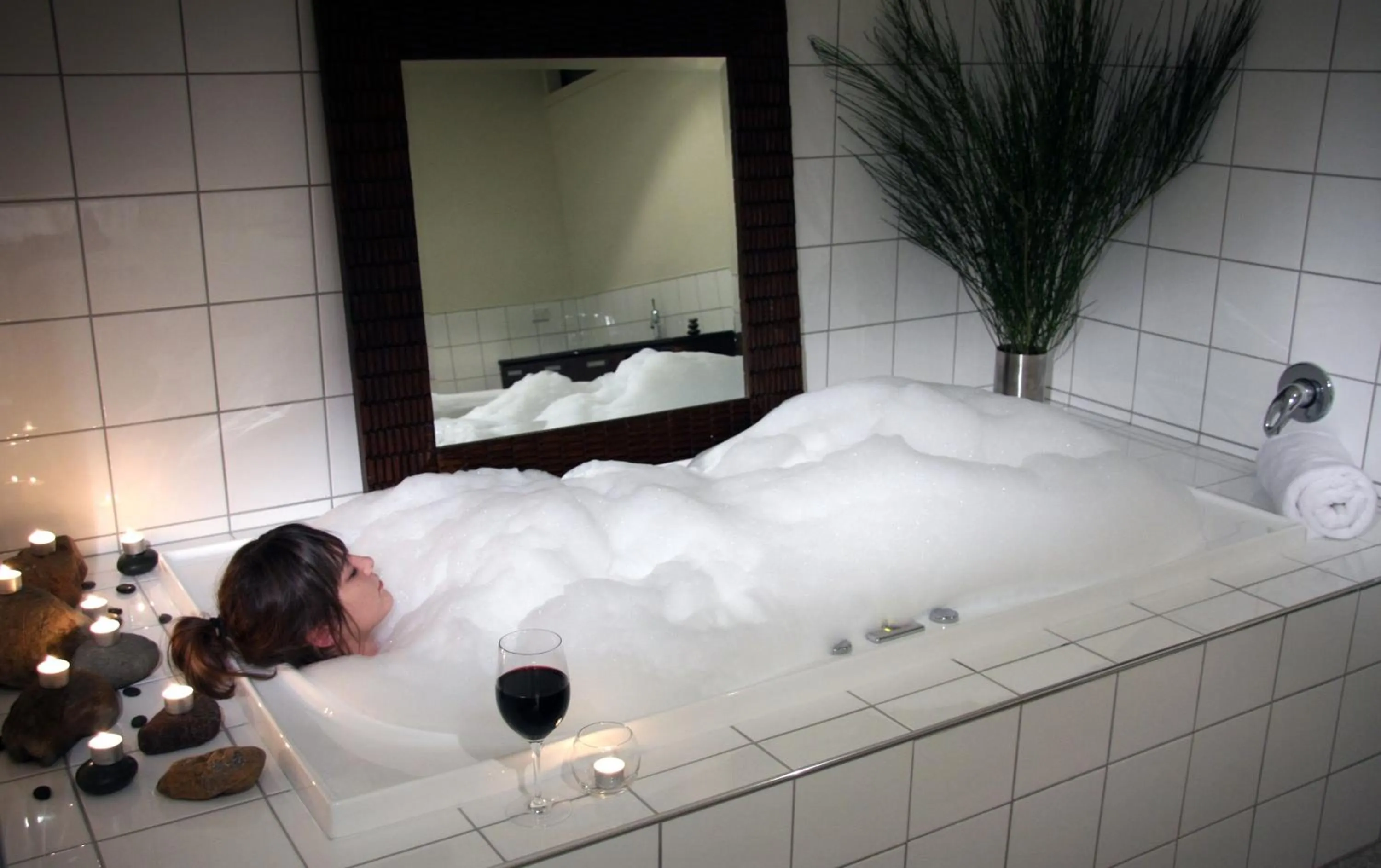 Hot Tub in Braemar Lodge And Spa