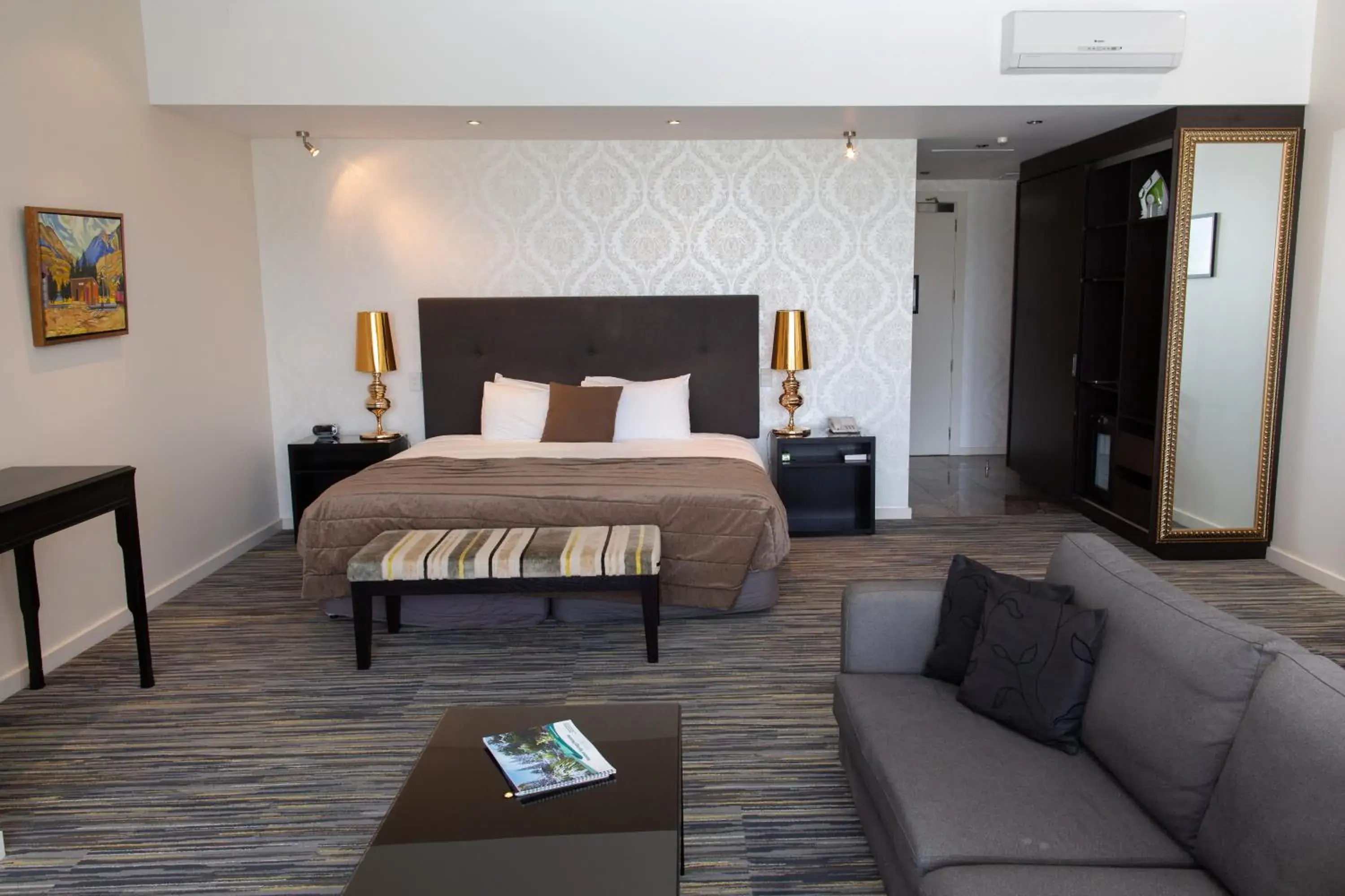 Photo of the whole room, Bed in Braemar Lodge And Spa Photo of the whole room, Bed in Braemar Lodge And Spa