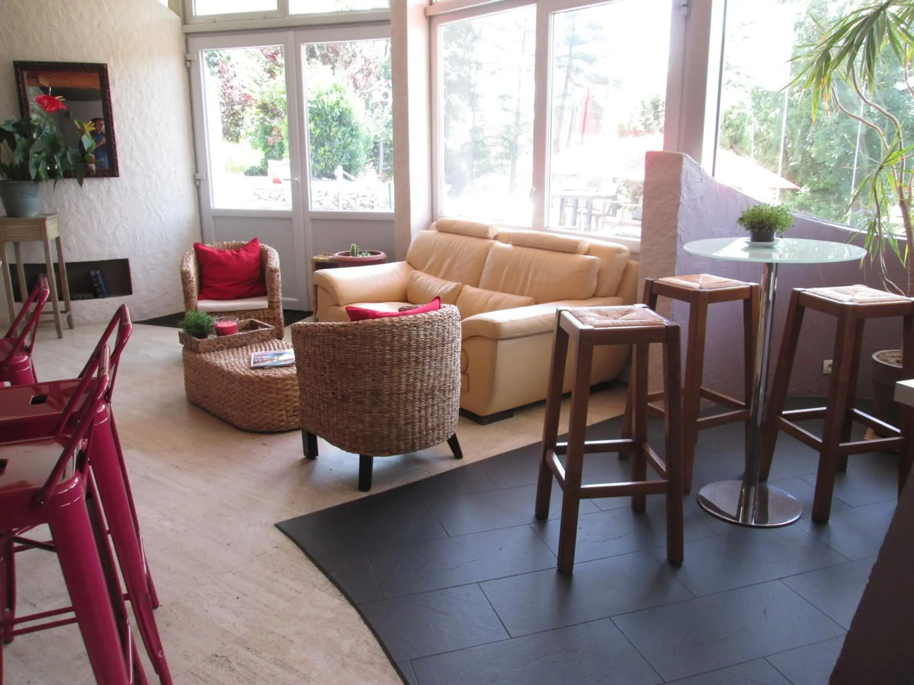 Living room in Logis Hotel Les Gravades Ussel Living room in Logis Hotel Les Gravades Ussel