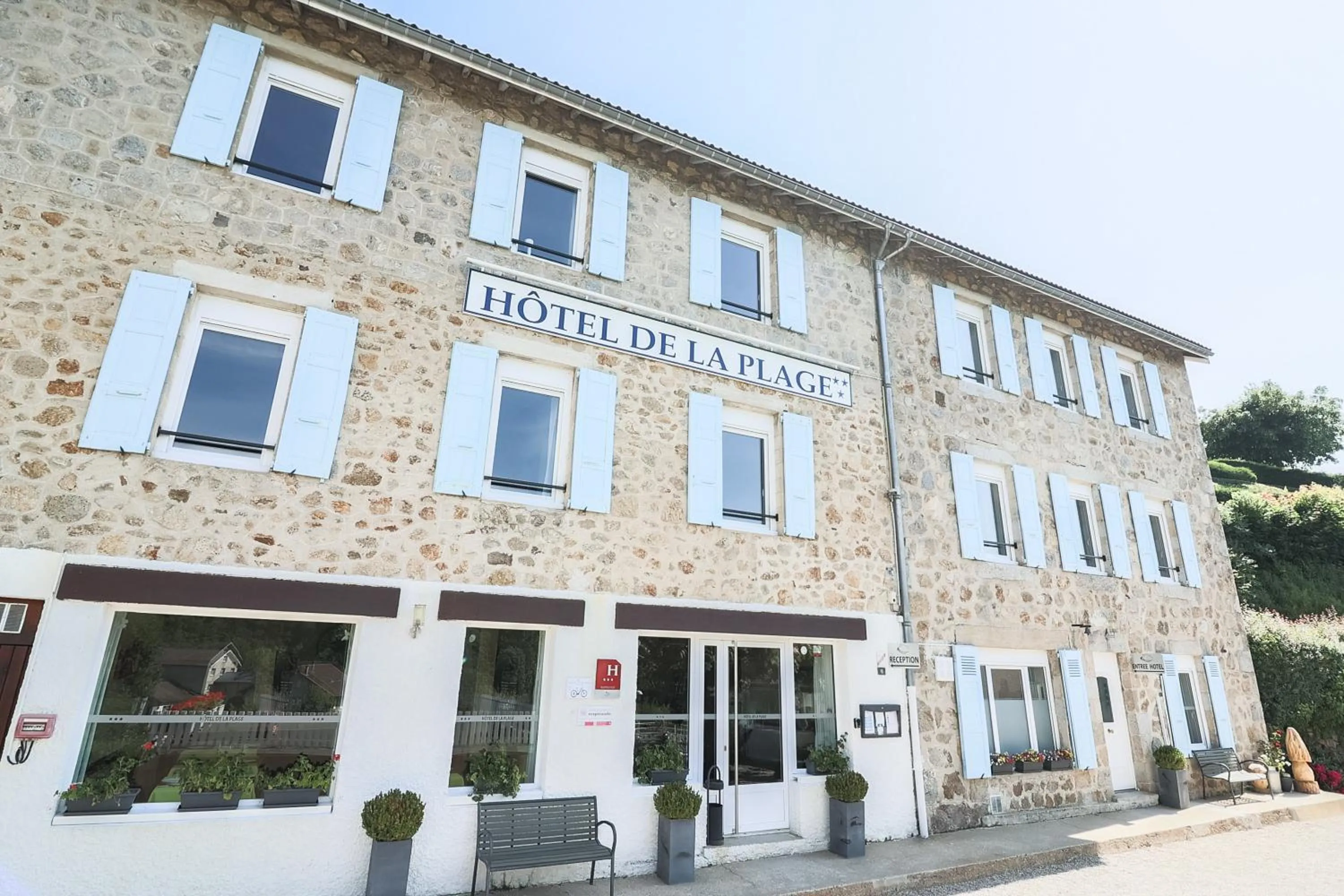 Property building in Hôtel De La Plage