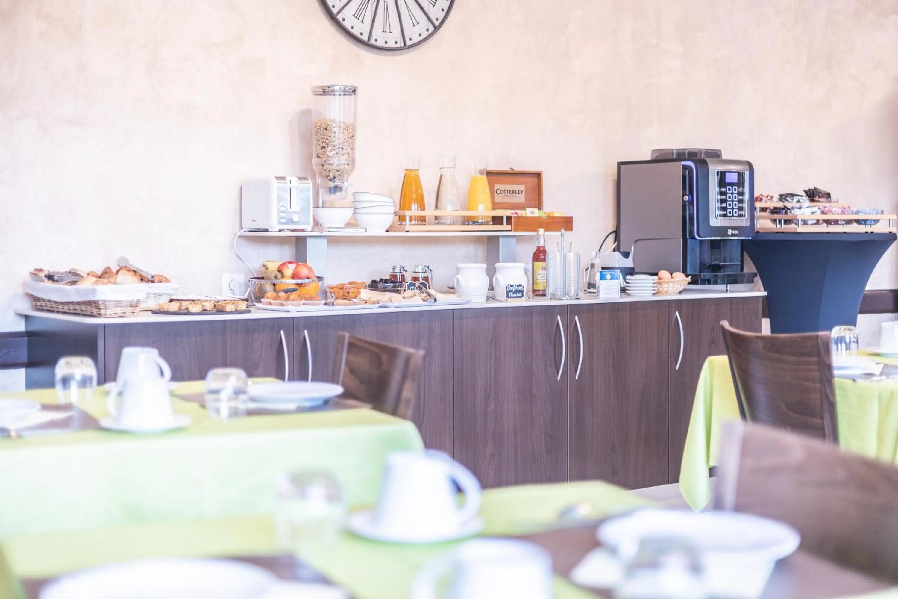 Breakfast in Hôtel De La Plage