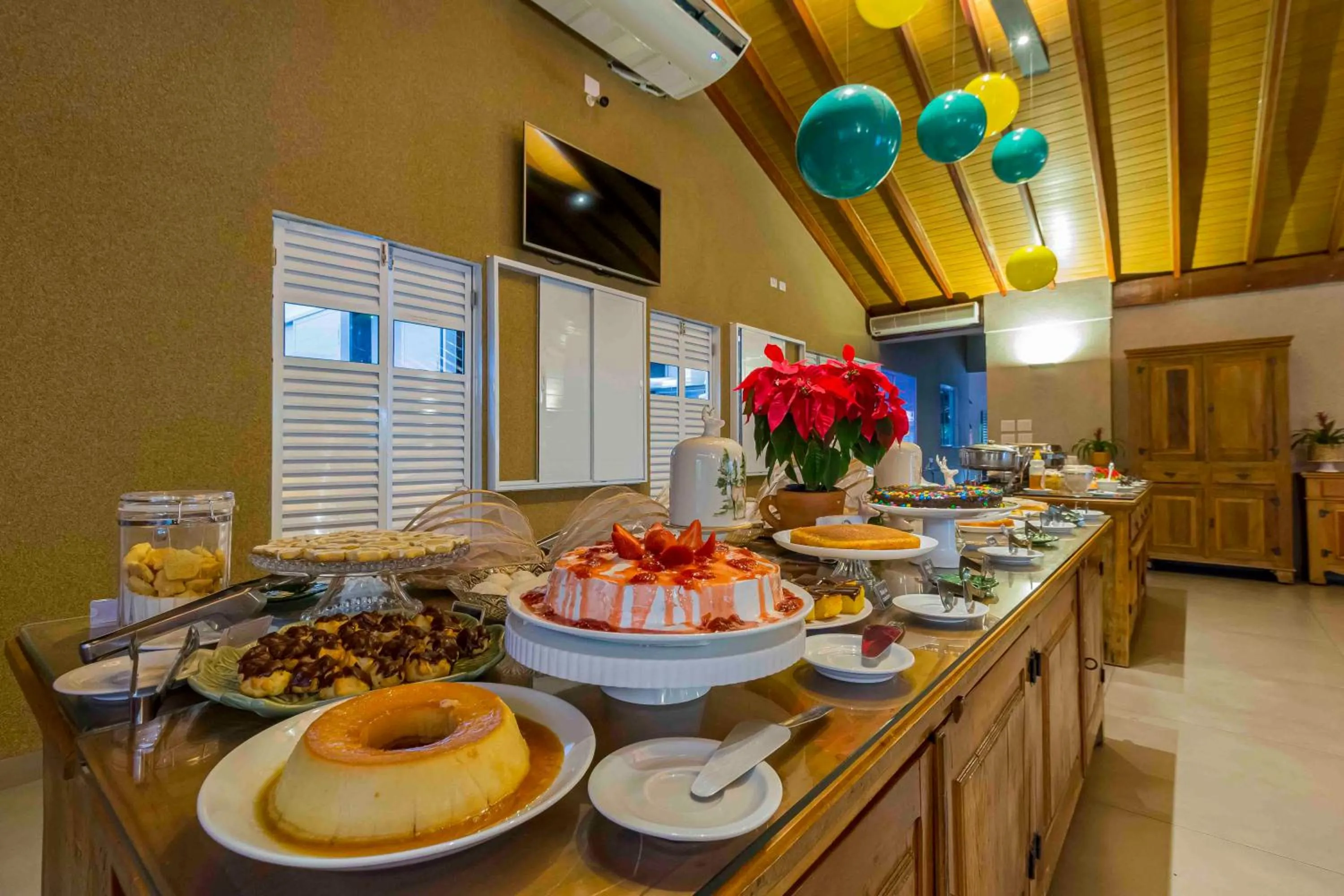 Buffet breakfast in Carpe Diem Eco Resort Olímpia