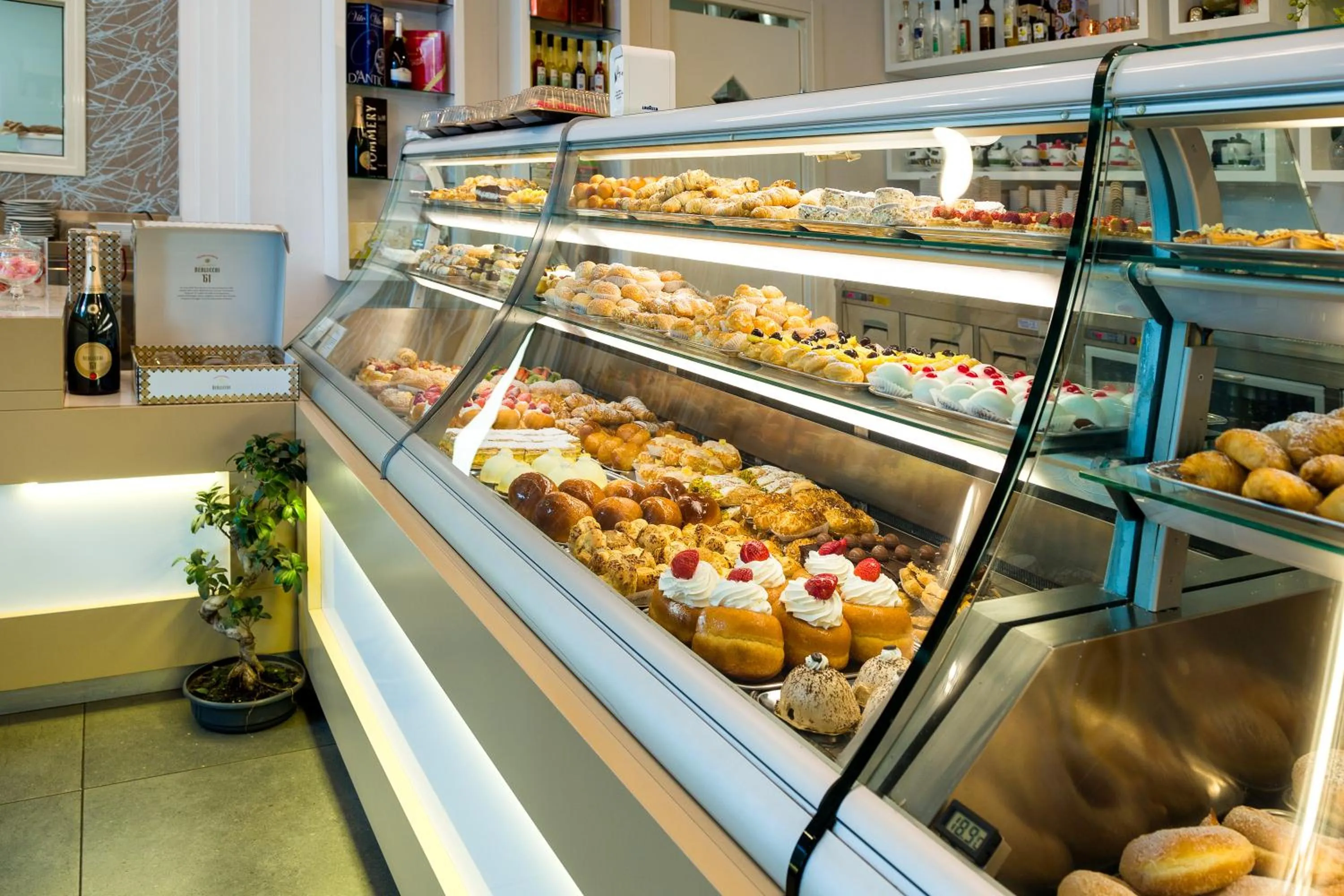 Lounge or bar in Viva Hotel Avellino