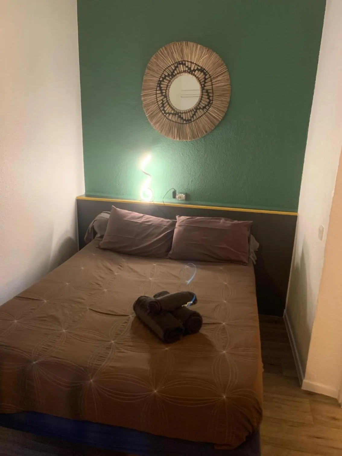 Bedroom, Bed in Résidence Meublée Services