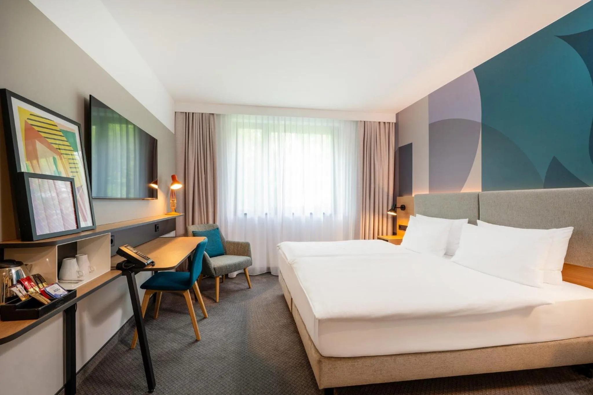 Photo of the whole room, Bed in Holiday Inn Munich - Westpark by IHG