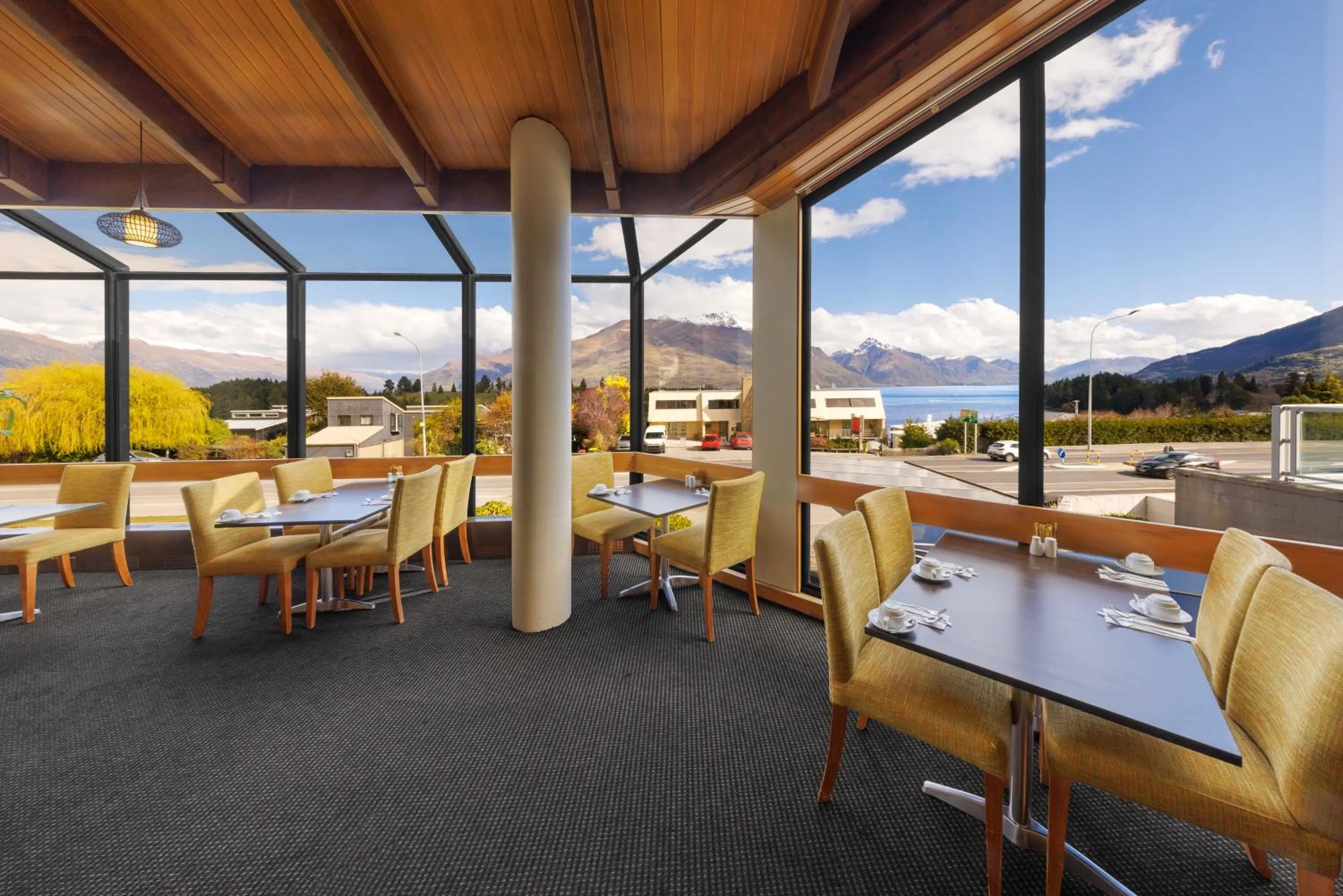 Restaurant/places to eat in Copthorne Hotel & Apartments Queenstown Lakeview