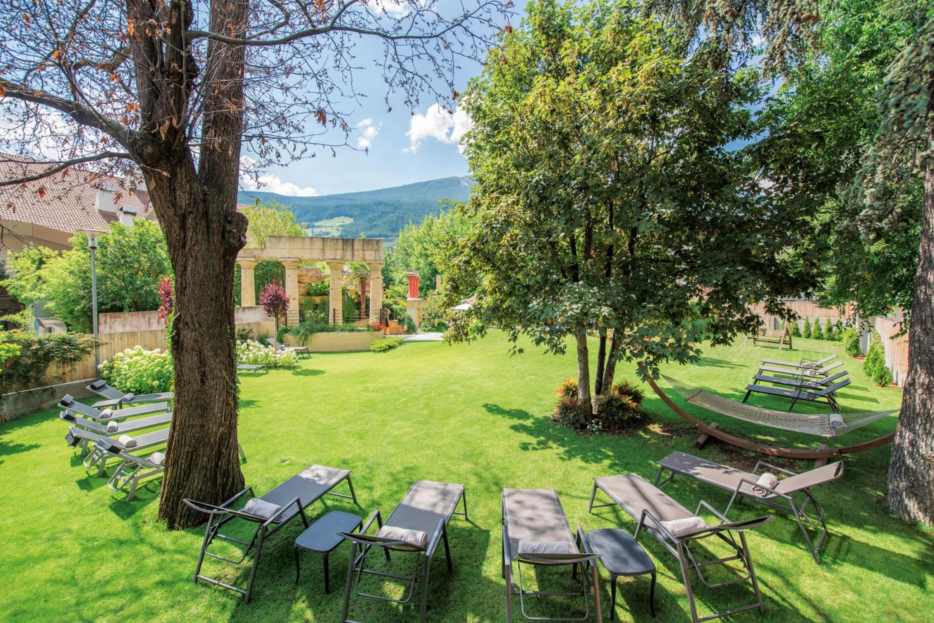 Garden in Hotel Vier Jahreszeiten