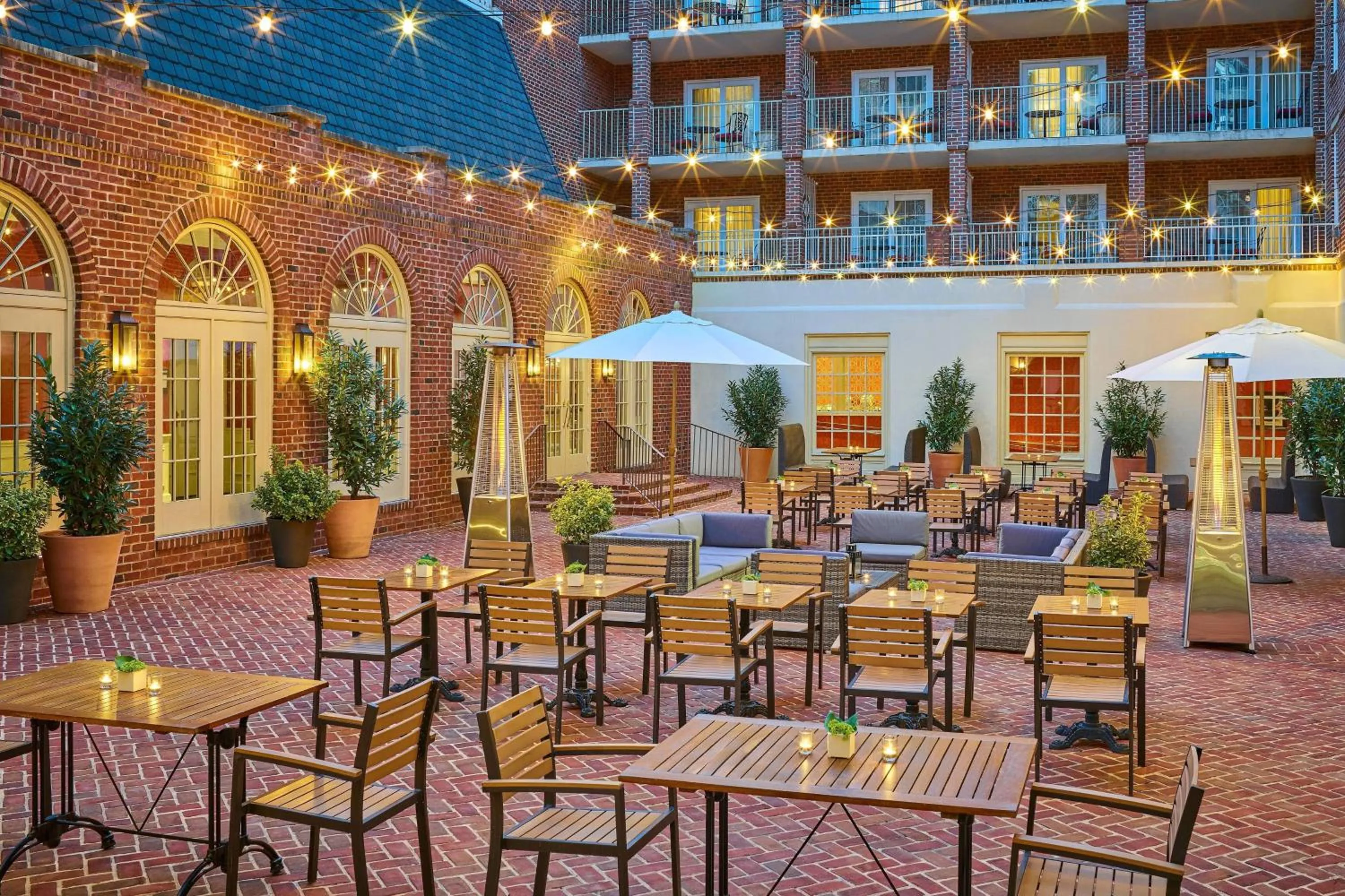 Other in The Alexandrian Old Town Alexandria, Autograph Collection