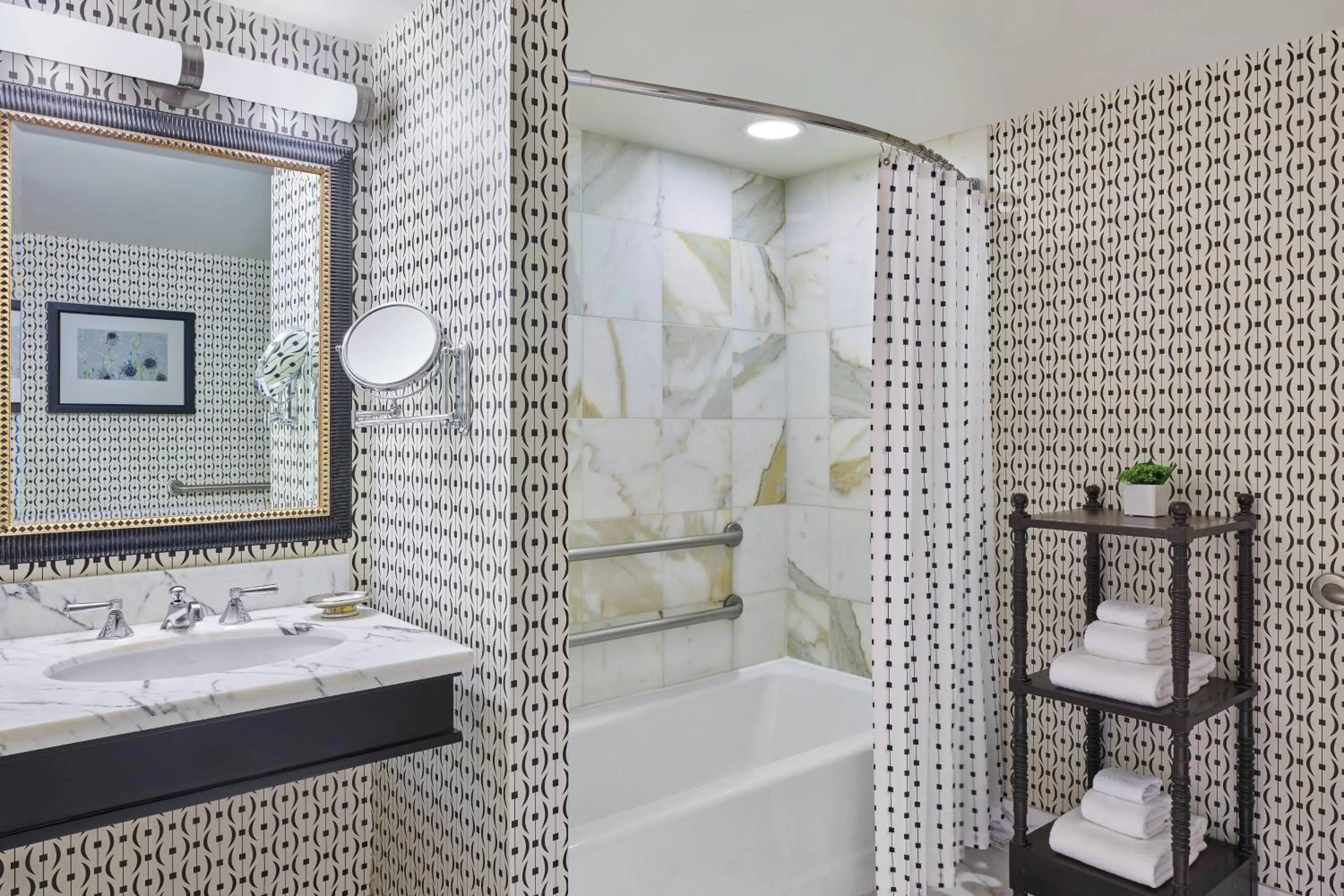 Bathroom in The Alexandrian Old Town Alexandria, Autograph Collection