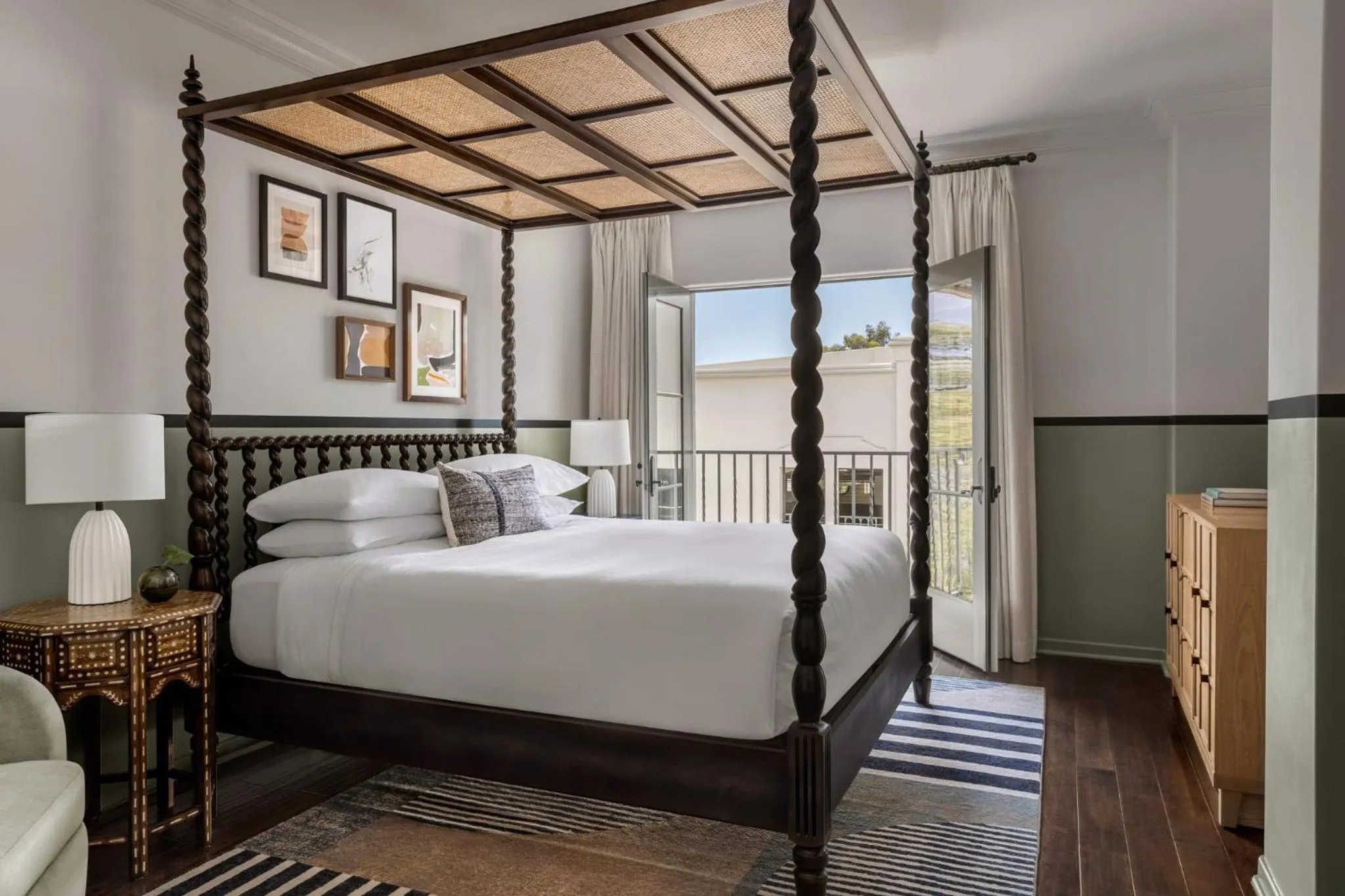 Photo of the whole room, Bed in Kimpton Canary Hotel by IHG