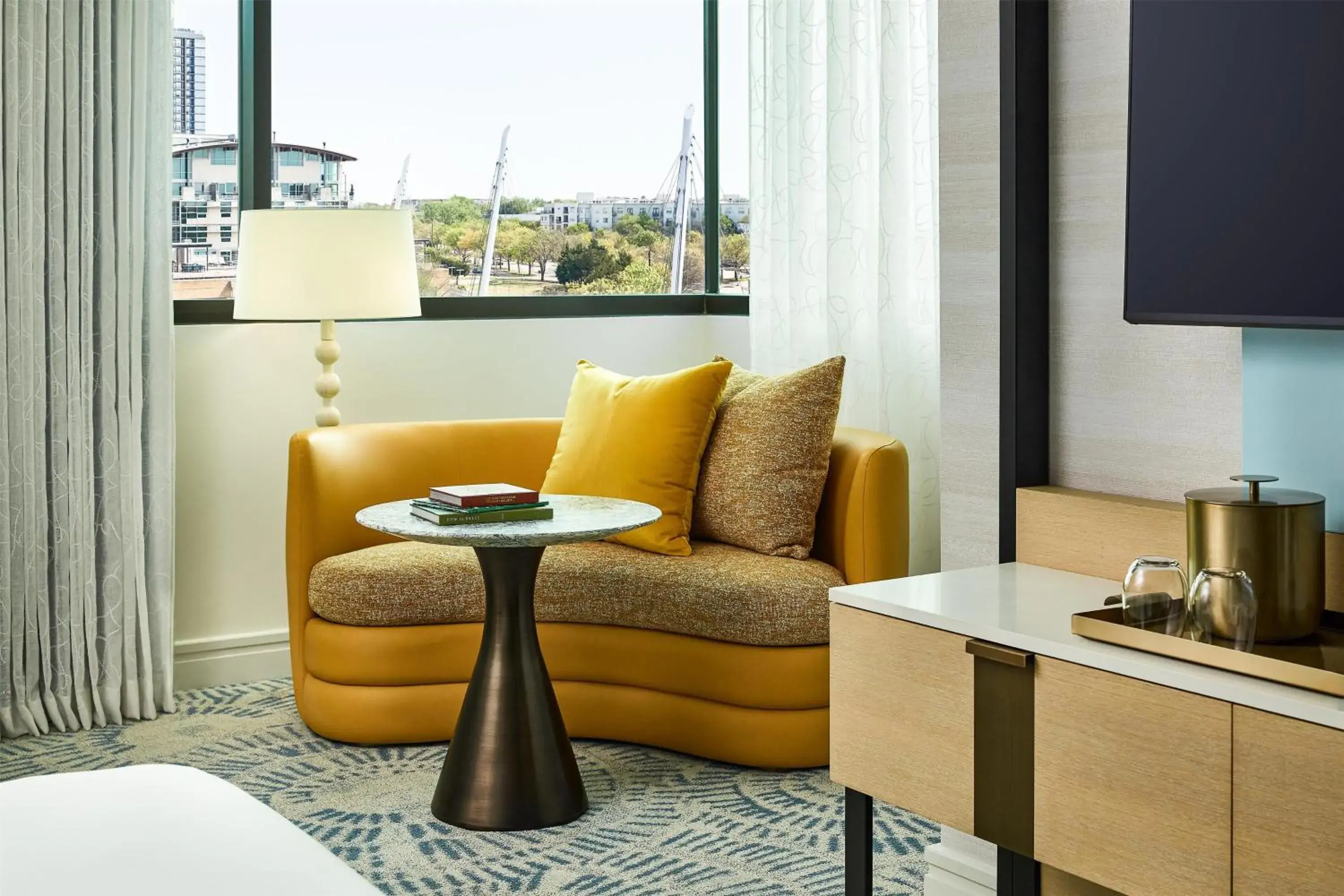 Luxury King Room with Tub - Mobility and Hearing Accessible in The Highland Dallas, Curio Collection by Hilton Luxury King Room with Tub - Mobility and Hearing Accessible in The Highland Dallas, Curio Collection by Hilton