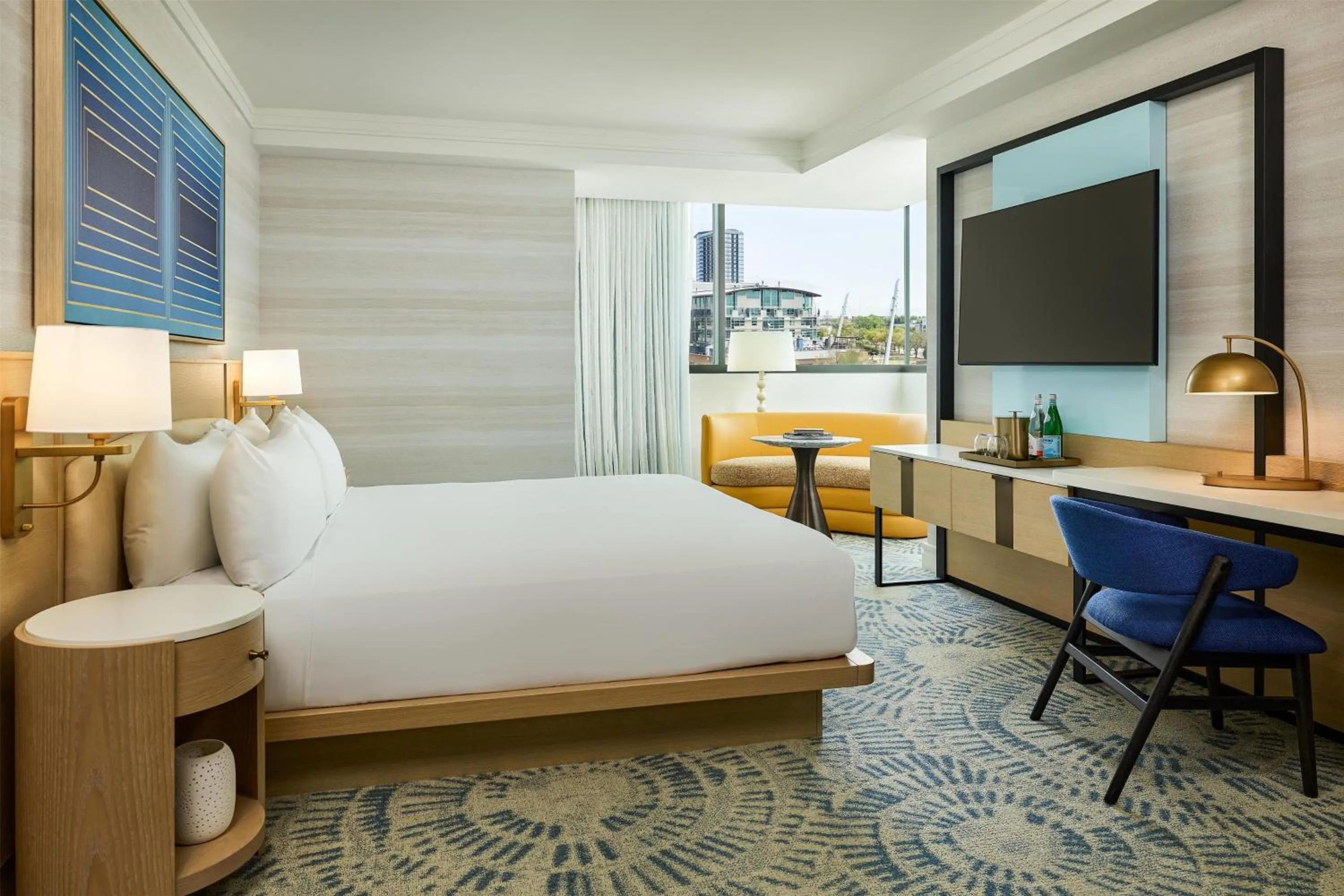 Bedroom, Bed in The Highland Dallas, Curio Collection by Hilton