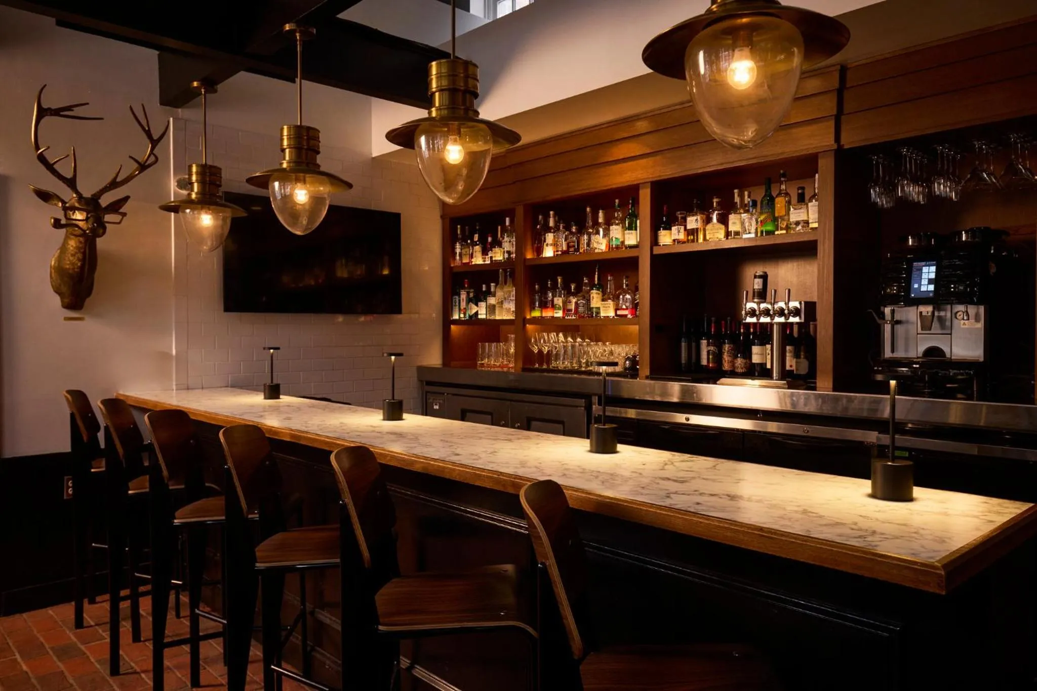 Restaurant/places to eat in Archer Hotel Old Town Alexandria