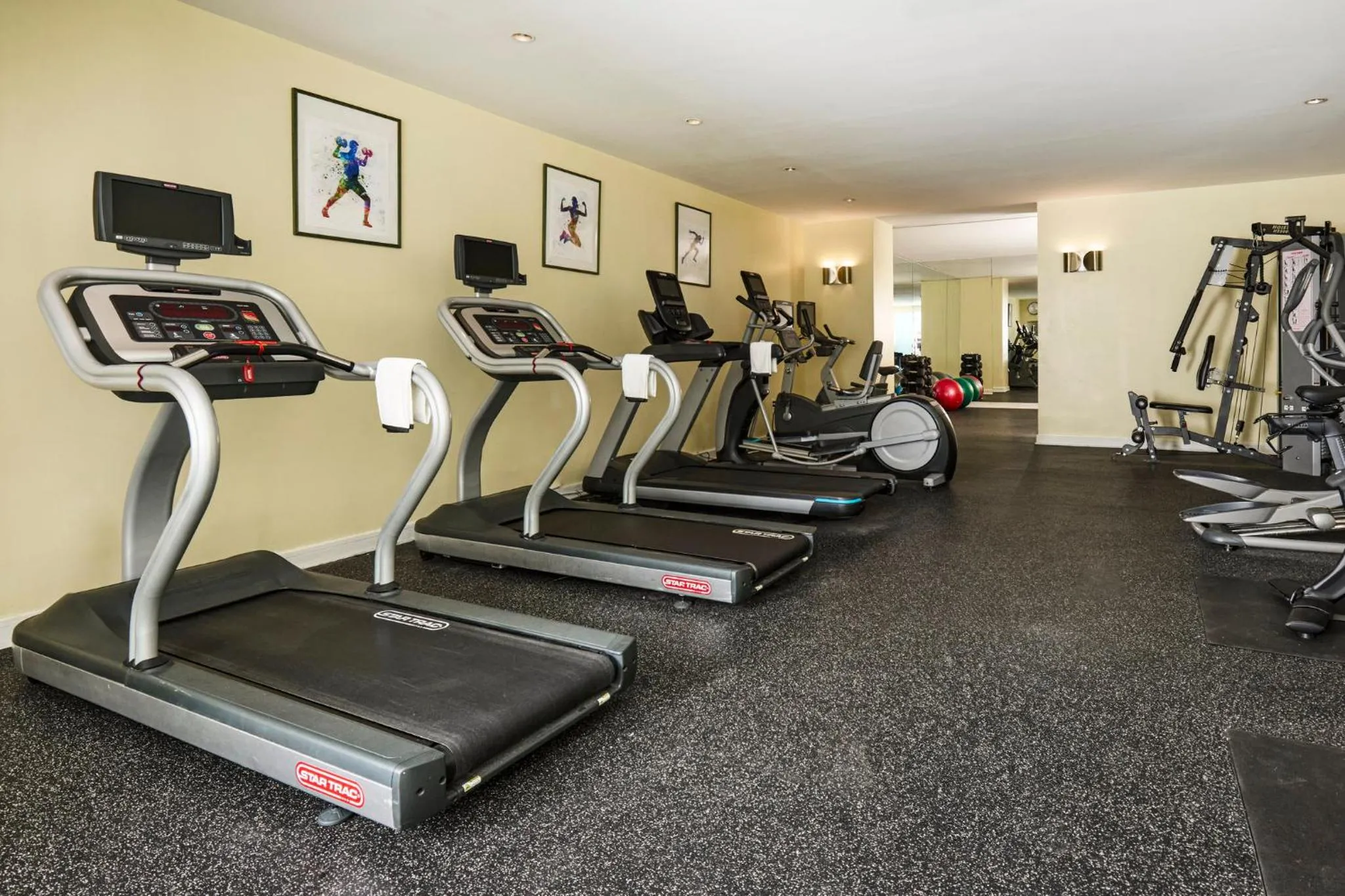 Fitness centre/facilities in Archer Hotel Old Town Alexandria