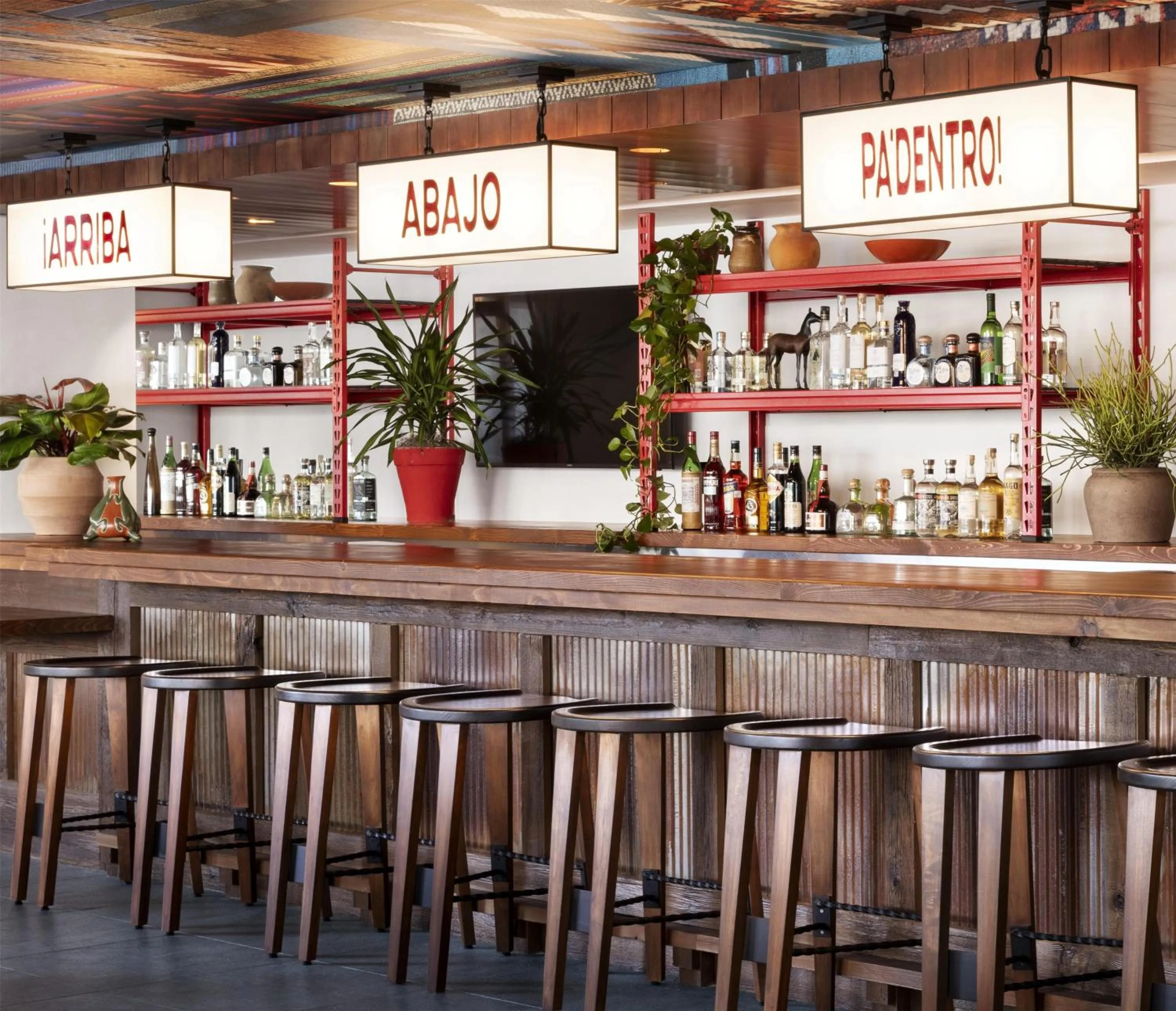 Lounge or bar in Graduate by Hilton Dallas