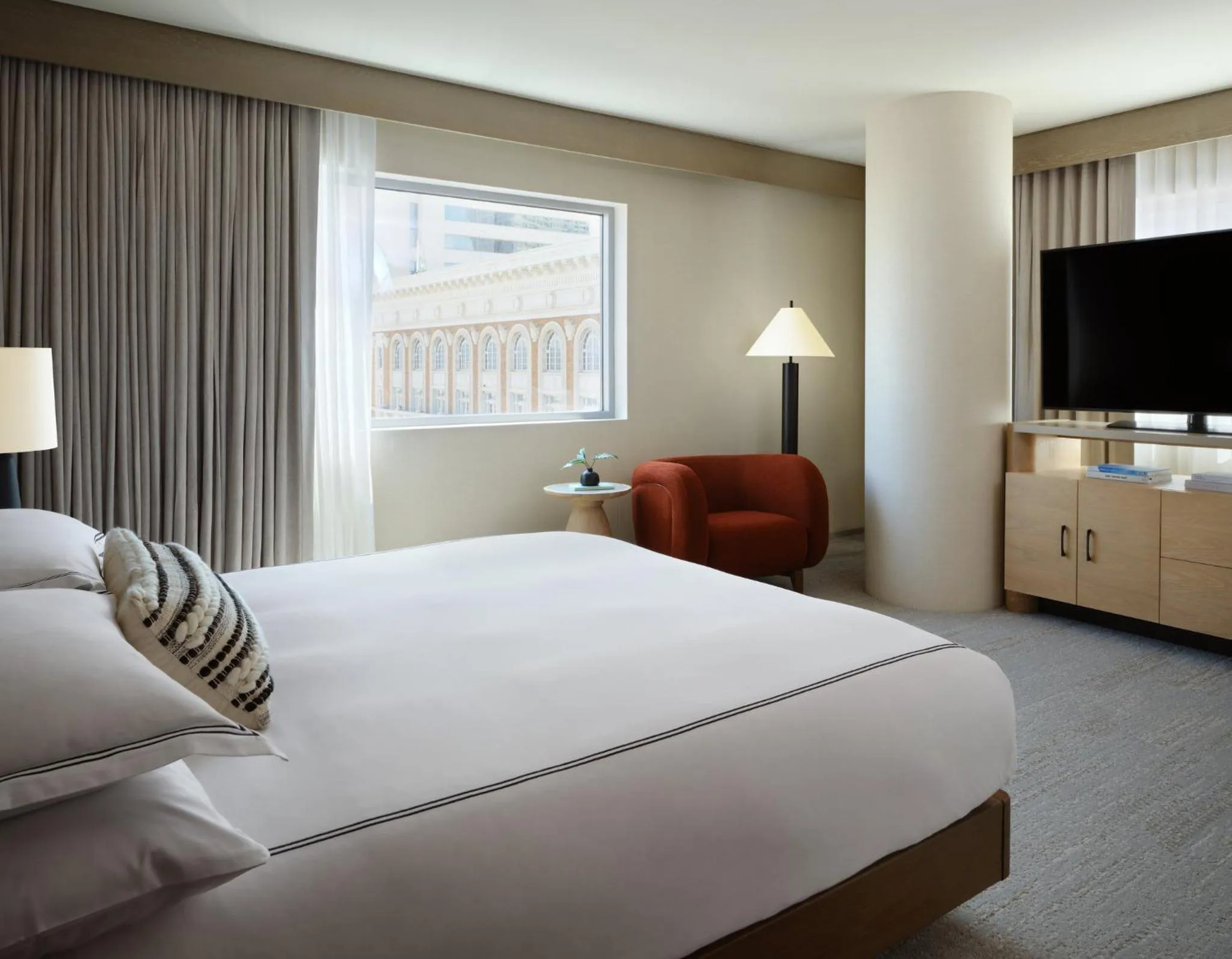 Photo of the whole room, Bed in Kimpton Hotel Palomar Phoenix Cityscape by IHG