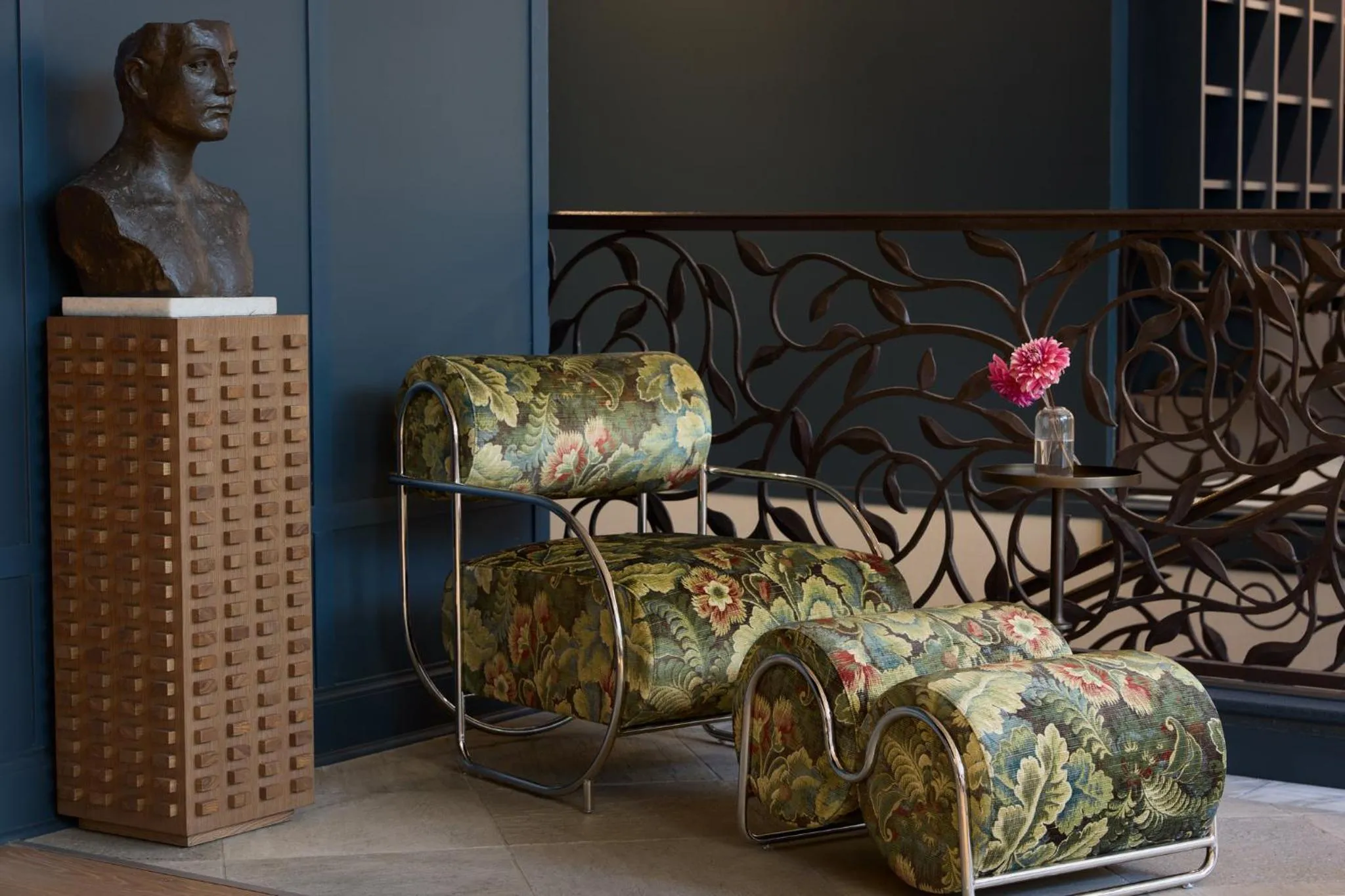 Property building in Kimpton Hotel Monaco Seattle by IHG