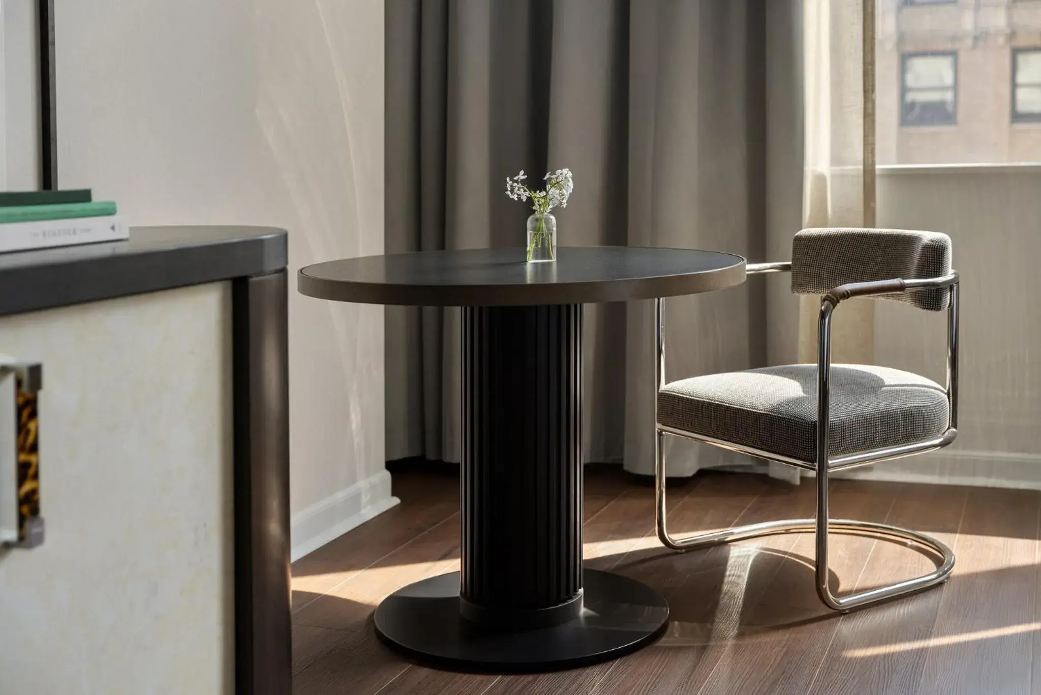 Essential Queen Room in Kimpton Hotel Monaco Seattle by IHG Essential Queen Room in Kimpton Hotel Monaco Seattle by IHG