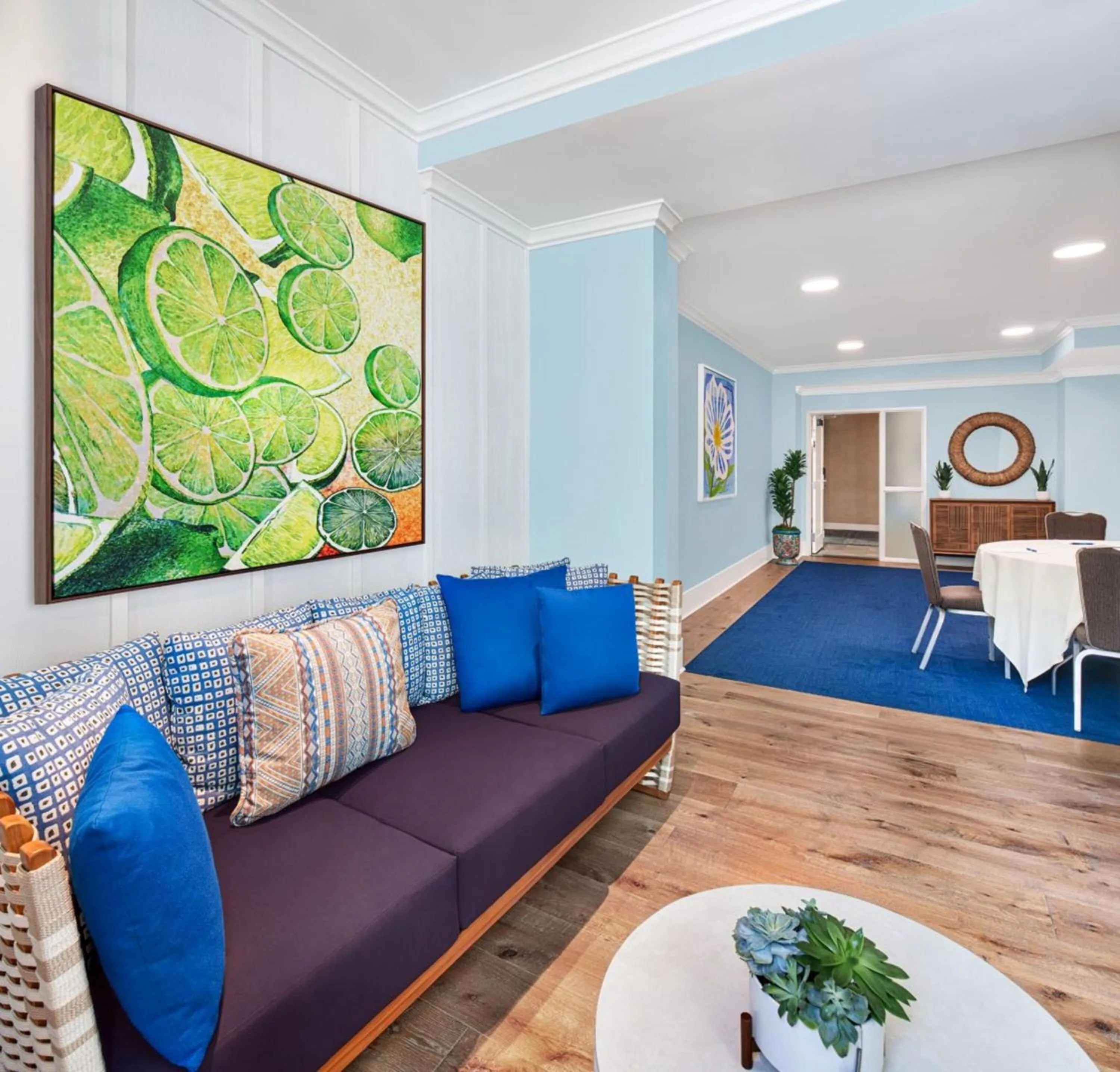 Living room in Margaritaville Hotel San Diego Gaslamp Quarter