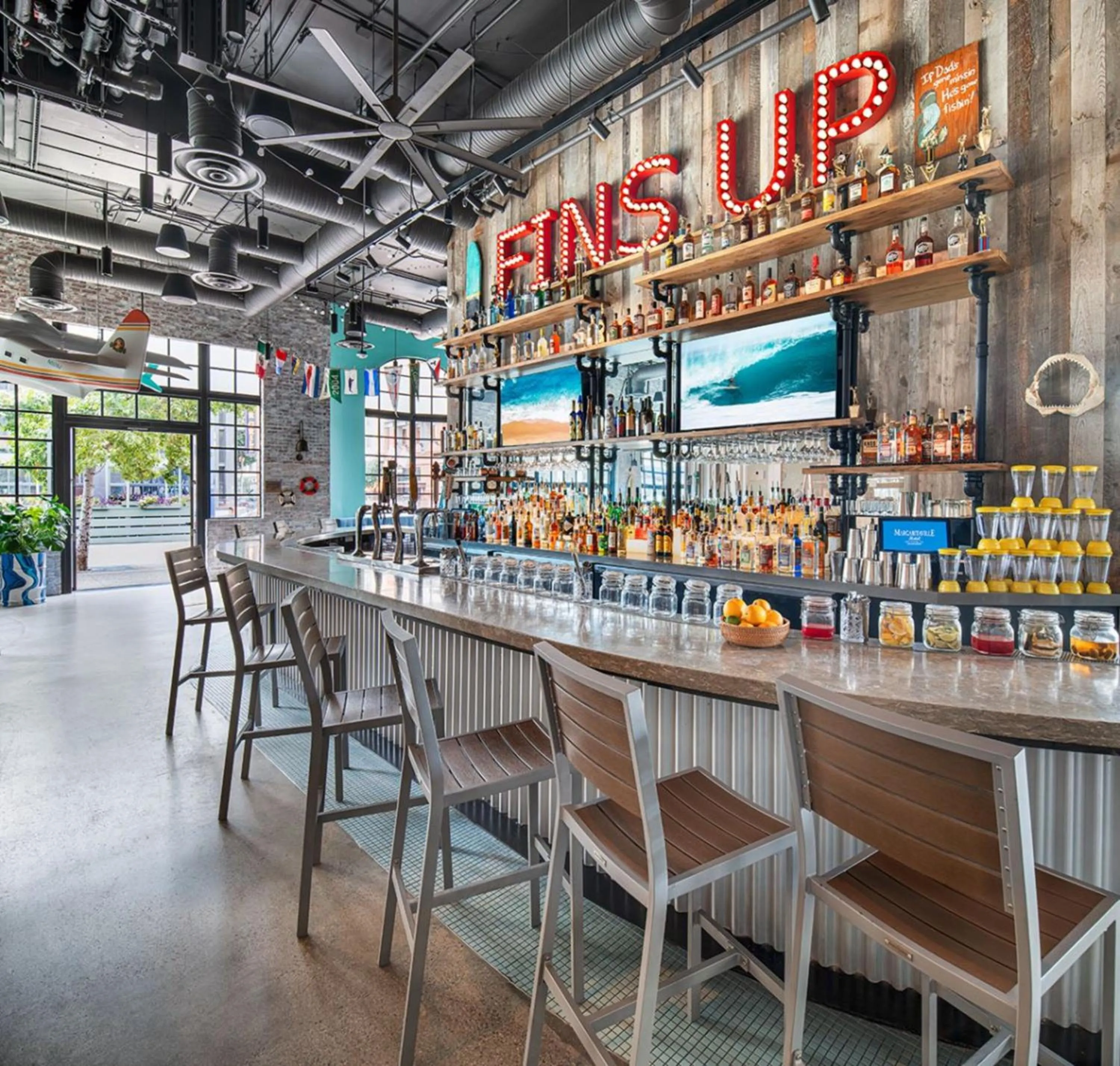 Lounge or bar in Margaritaville Hotel San Diego Gaslamp Quarter