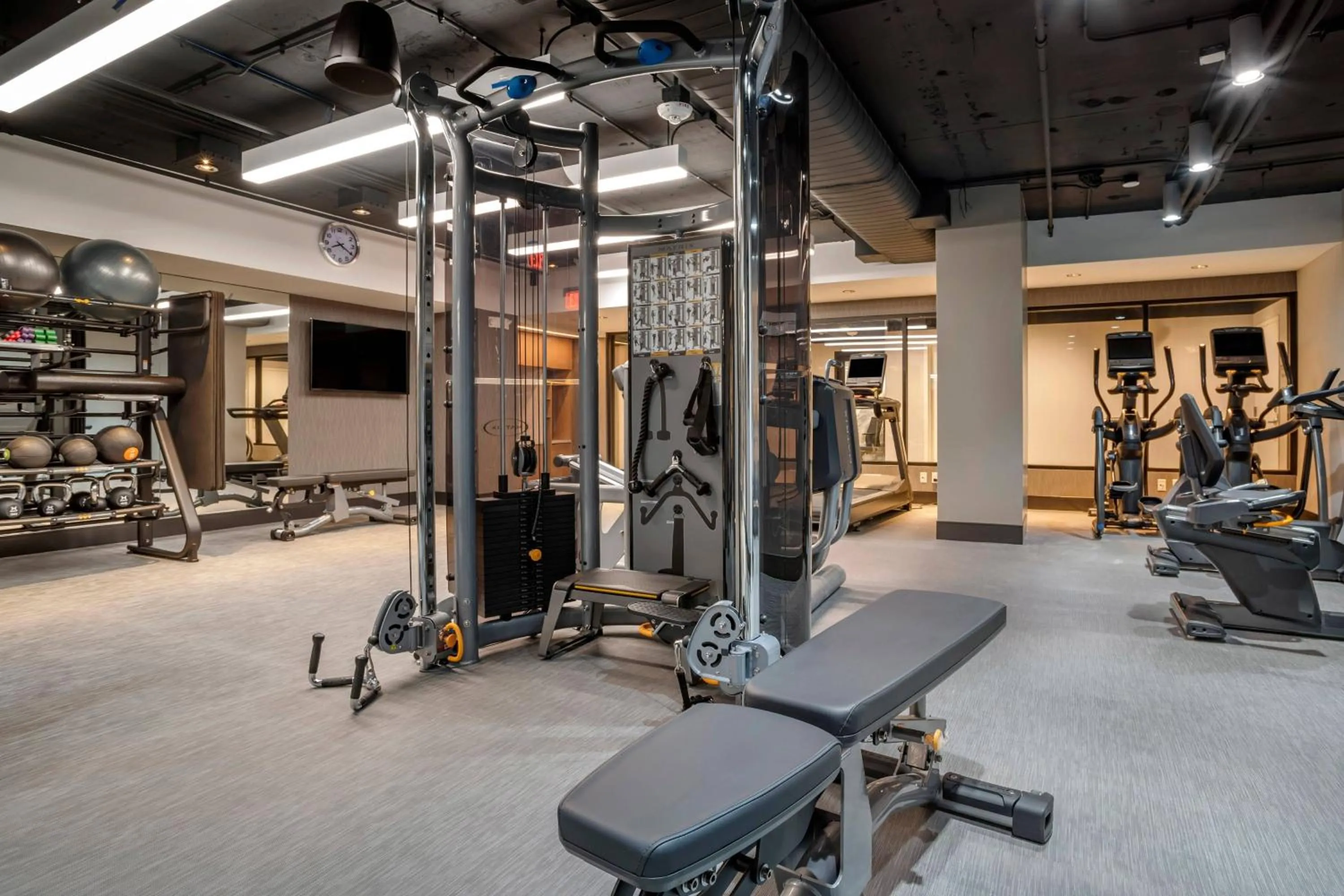 Fitness centre/facilities in Courtyard by Marriott Washington, DC Dupont Circle