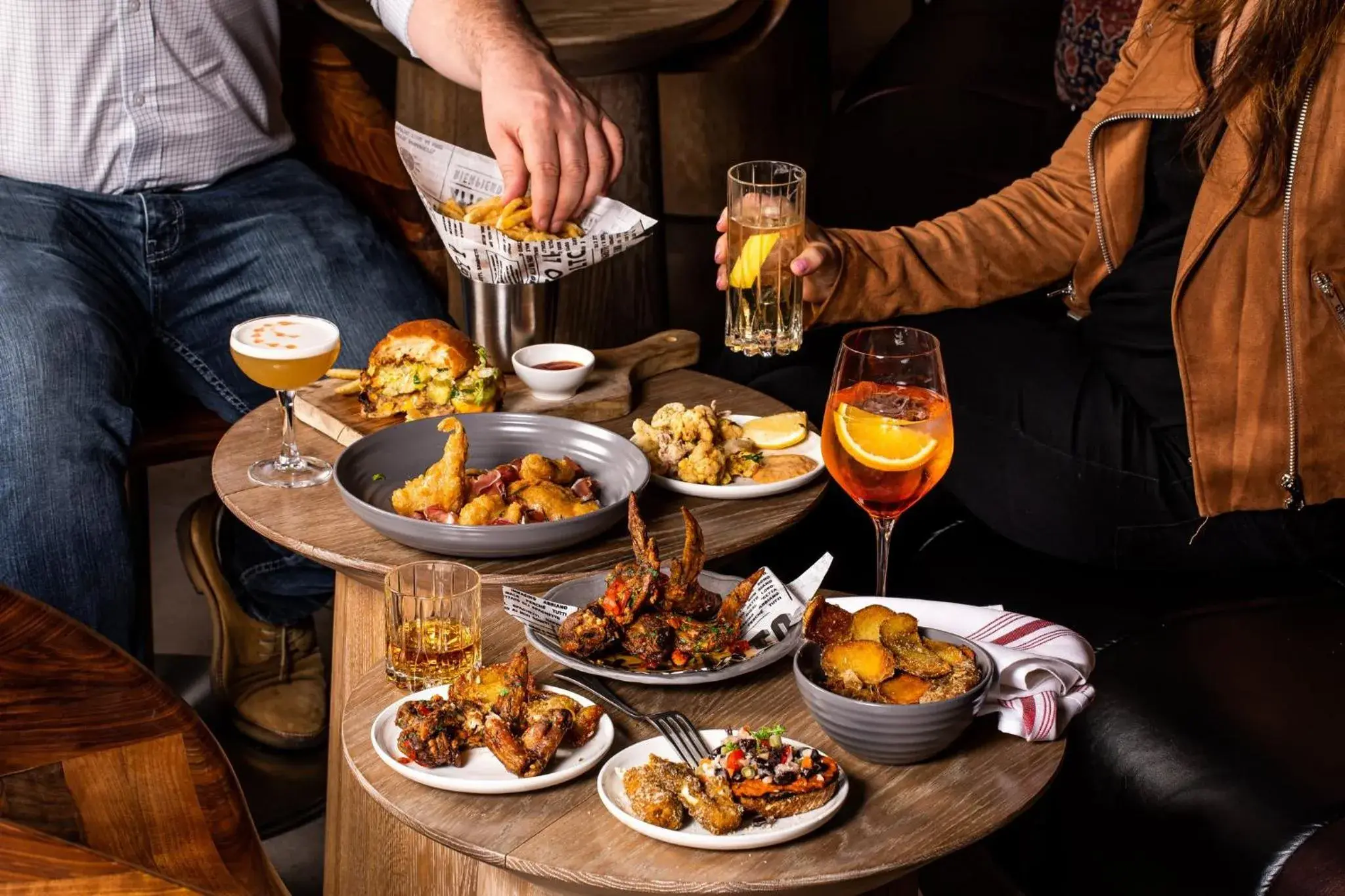 Lounge or bar in Kimpton Hotel Vintage Portland by IHG Lounge or bar in Kimpton Hotel Vintage Portland by IHG