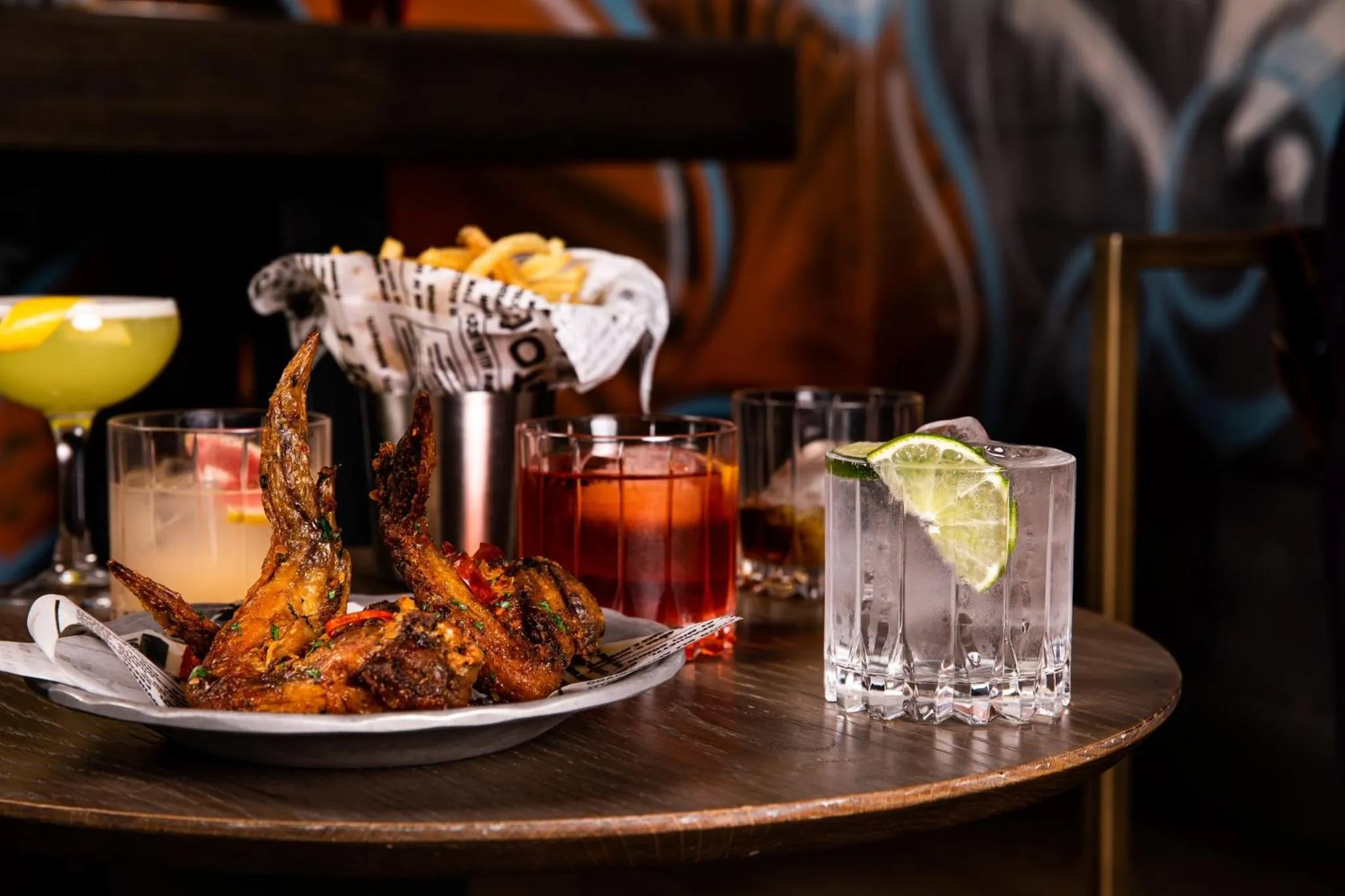 Lounge or bar in Kimpton Hotel Vintage Portland by IHG