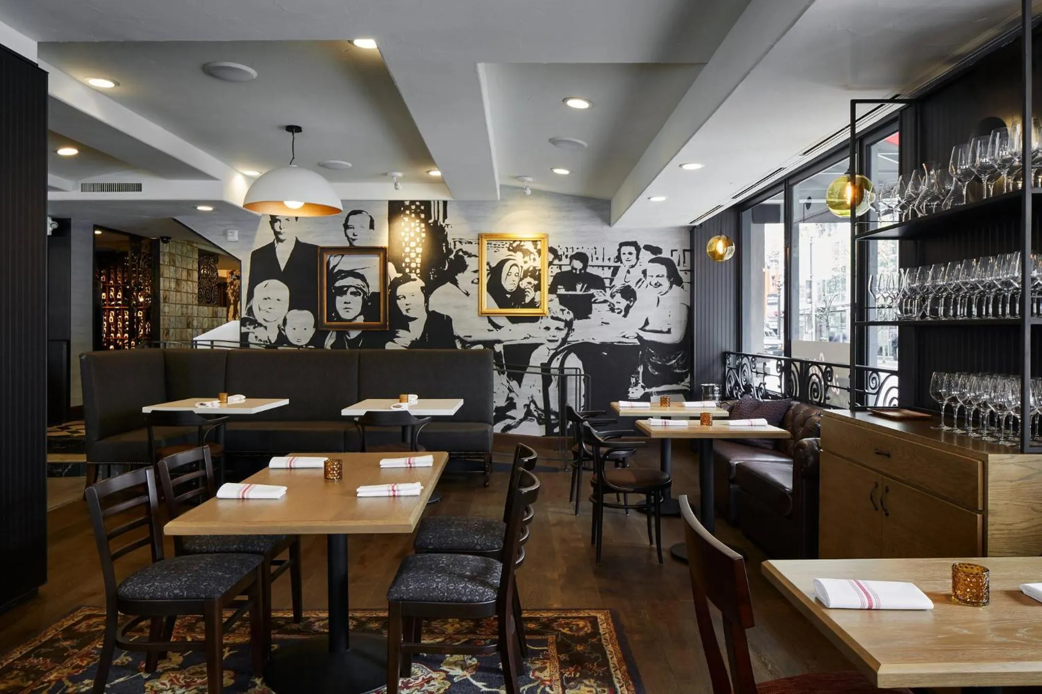 Restaurant/places to eat in Kimpton Hotel Vintage Portland by IHG