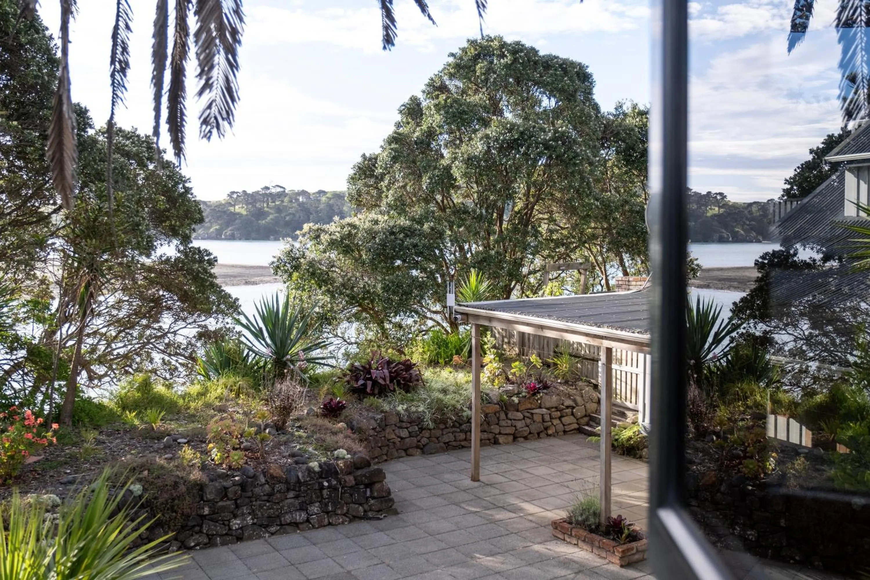 Bow Street Apartments & Cottage