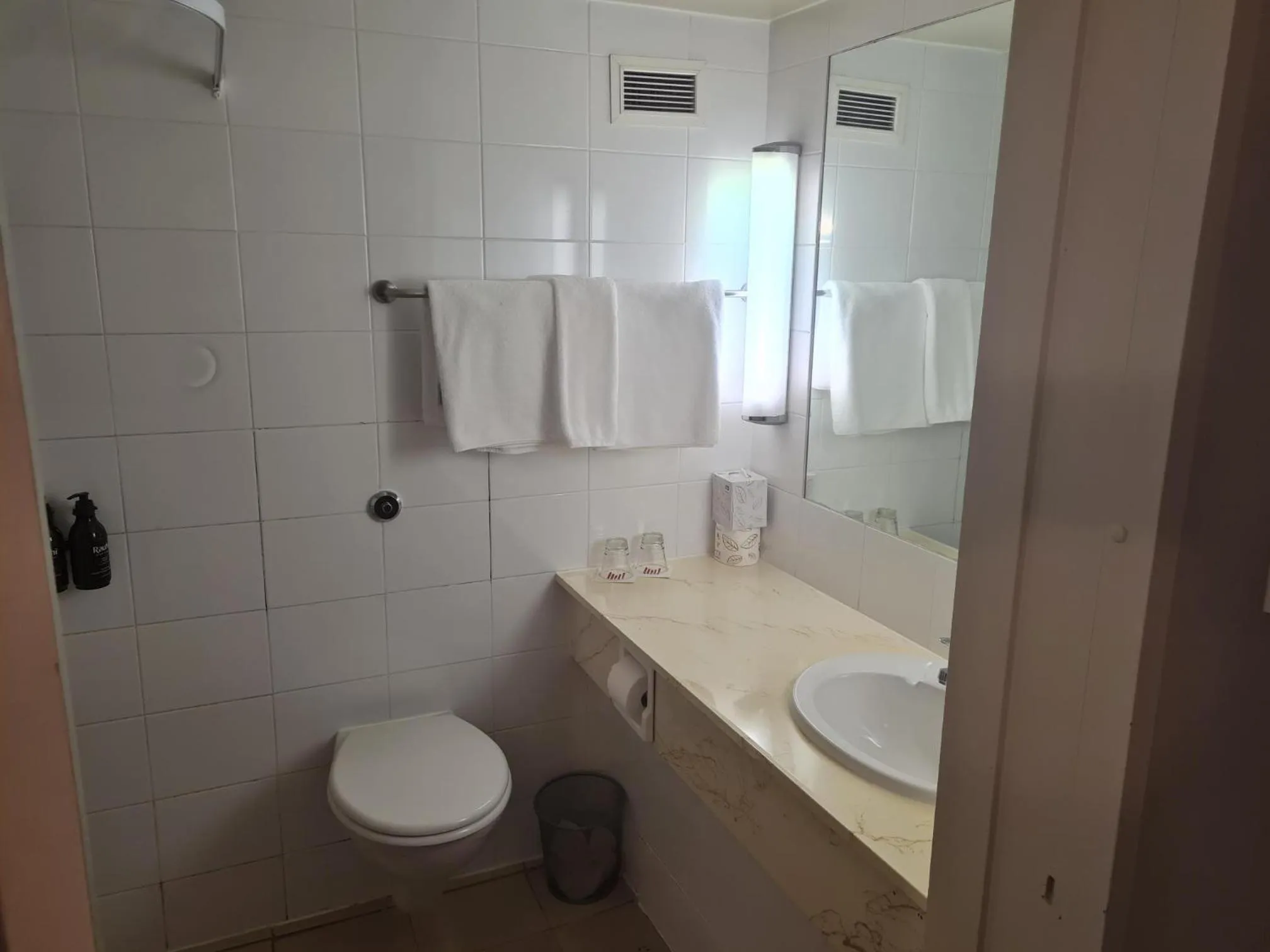 Bathroom in Copthorne Hotel Auckland City