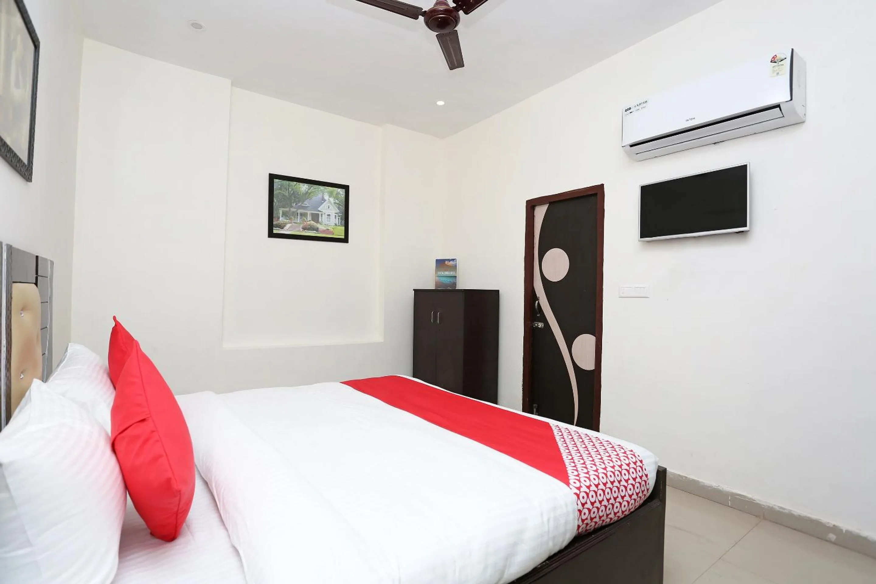 Bedroom in Hotel O Tirupati Residency