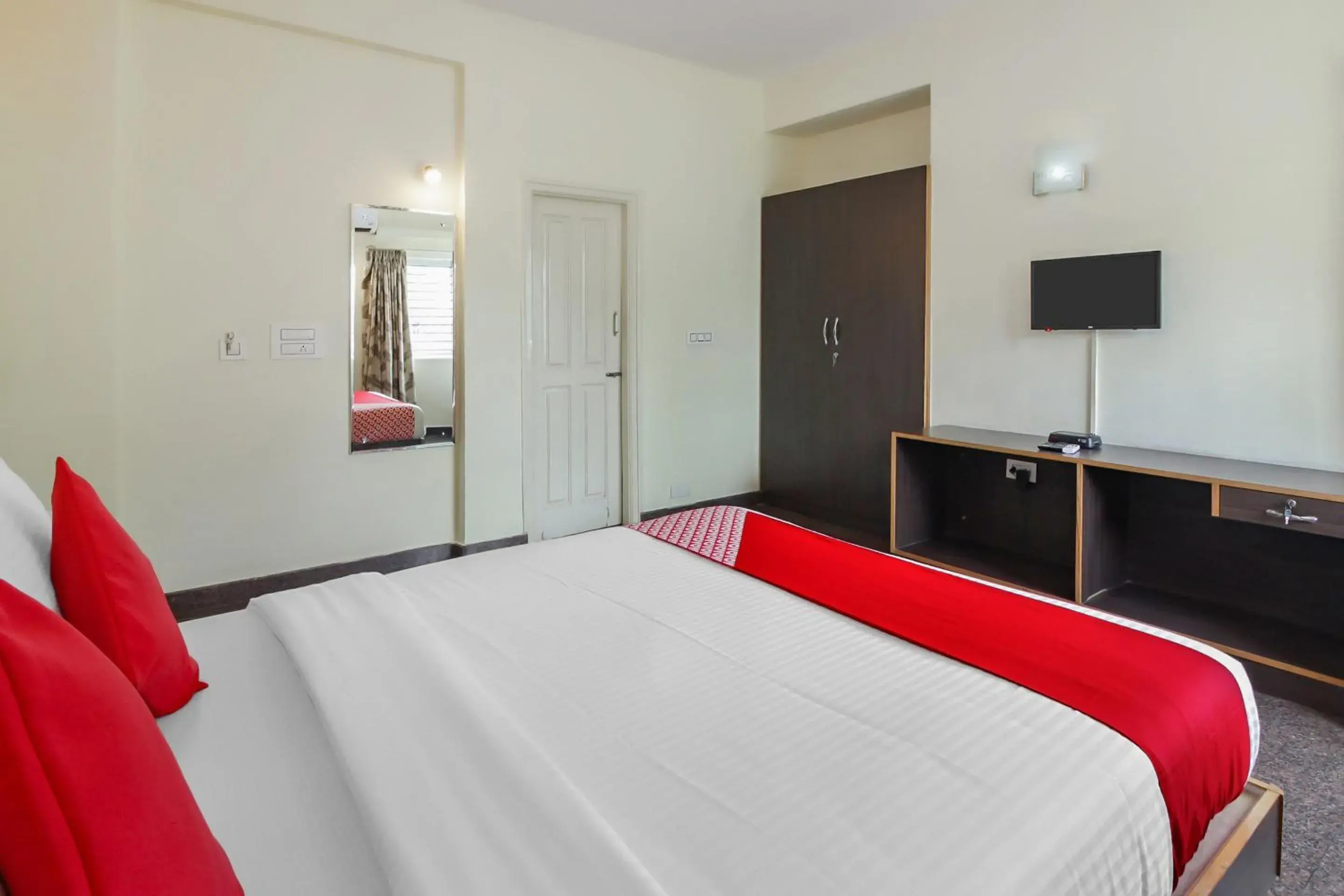 Bedroom, Bed in Collection O Mysore Gokulam Formerly The Olive Shine Bedroom, Bed in Collection O Mysore Gokulam Formerly The Olive Shine