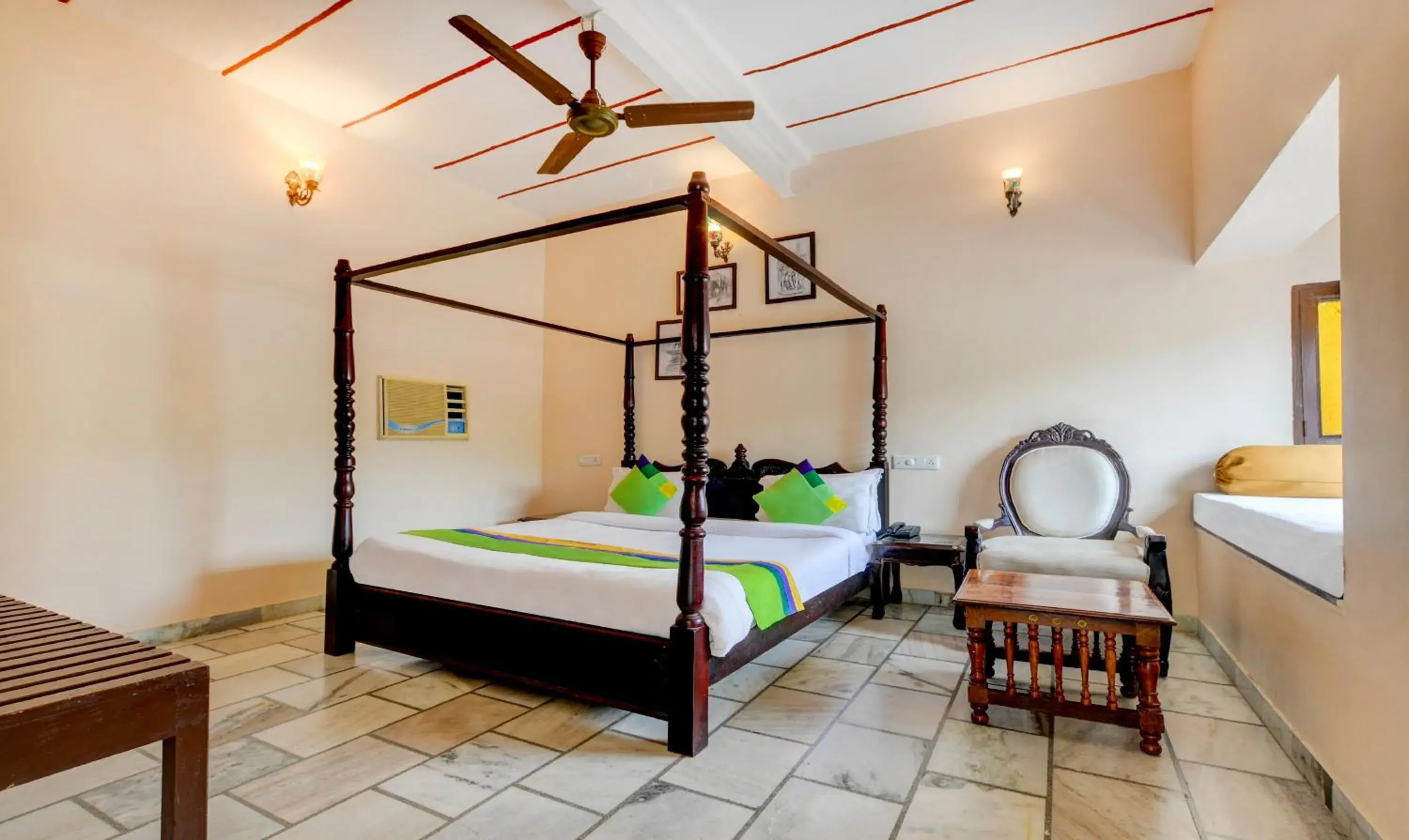 Economy Double Room in Kumbhal Castle, 2 Km From Kumbalgarh Fort Economy Double Room in Kumbhal Castle, 2 Km From Kumbalgarh Fort