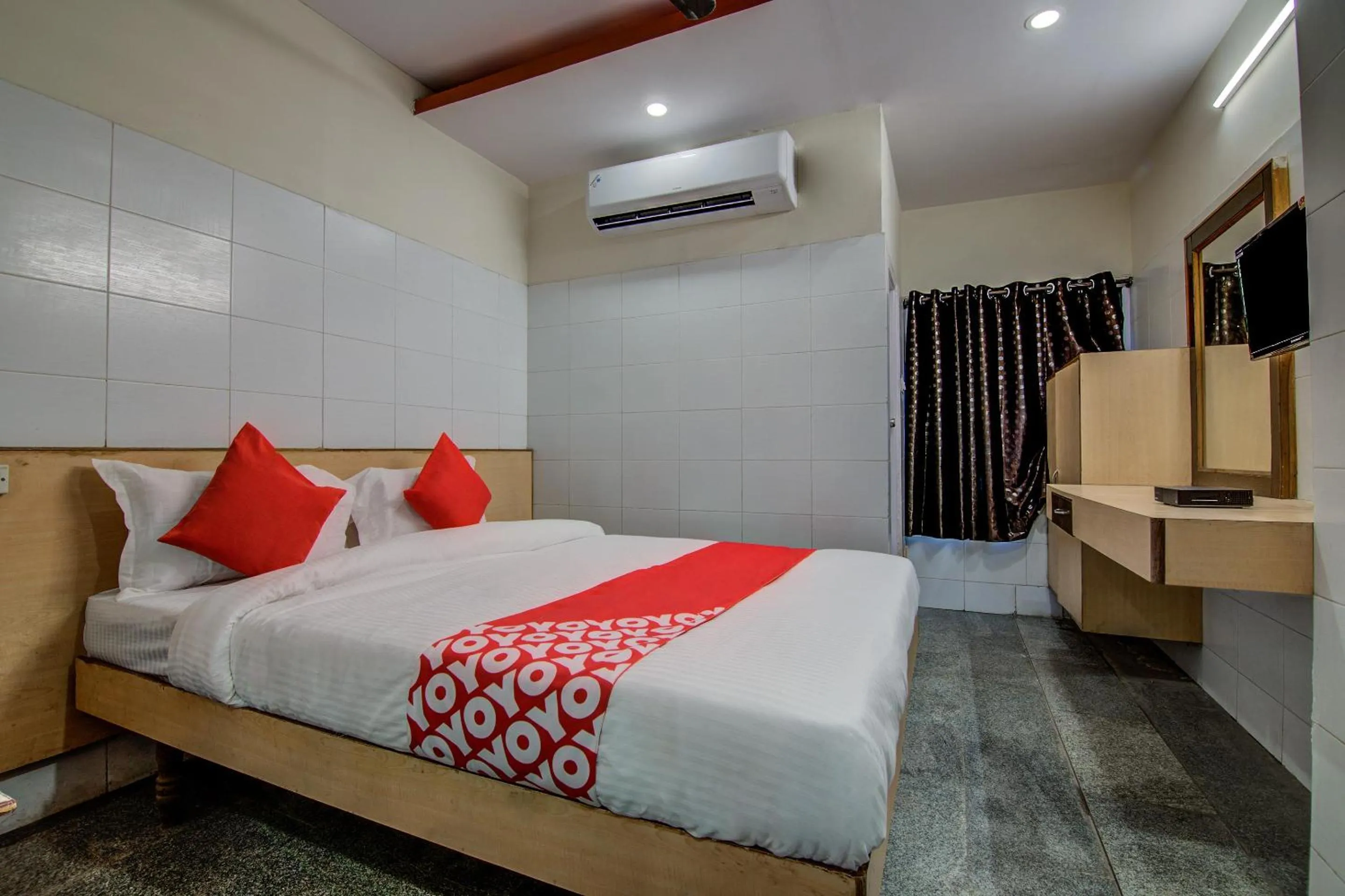 Bedroom in Hotel O Mayur's residency