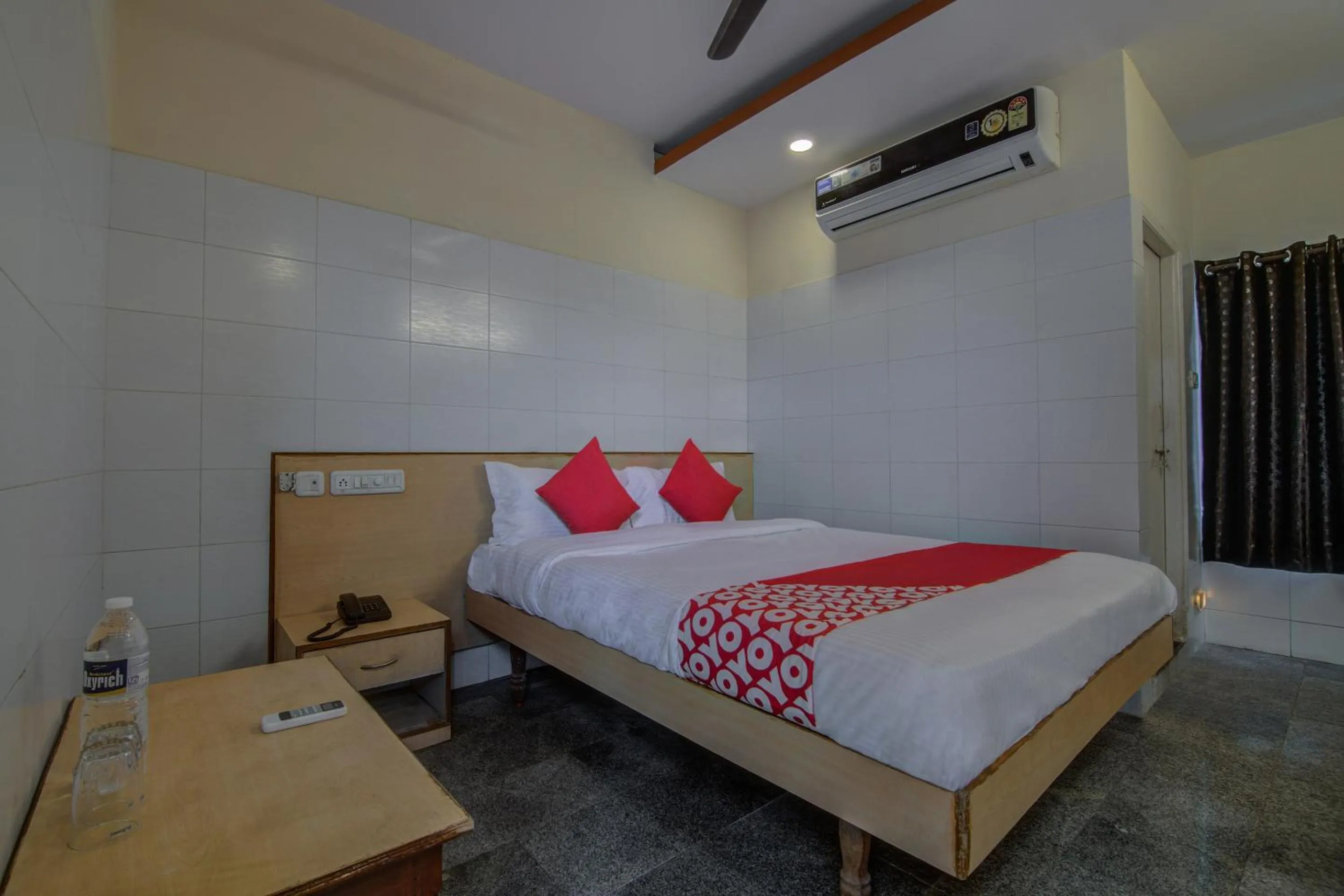 Bedroom in Hotel O Mayur's residency