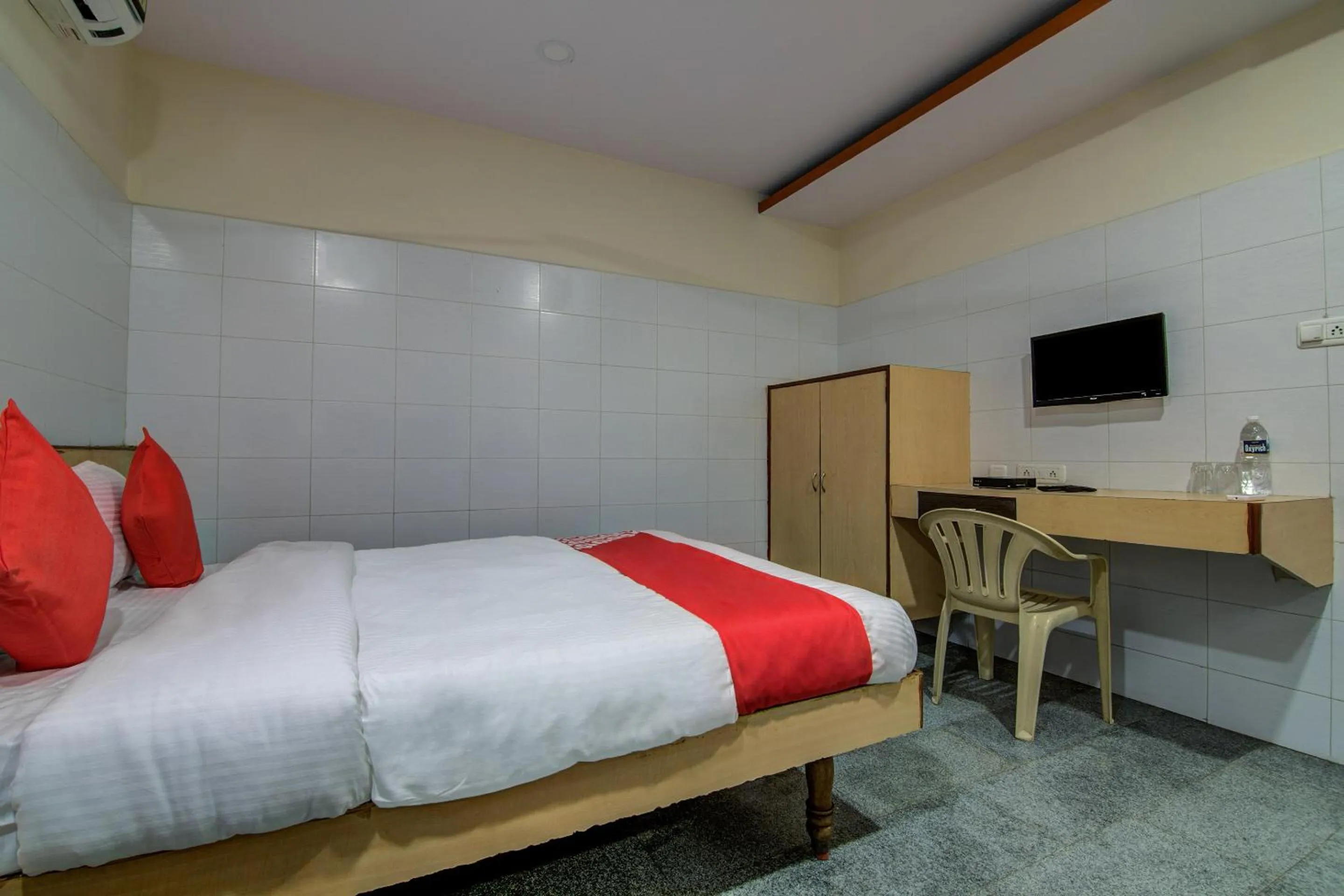 Bedroom in Hotel O Mayur's residency