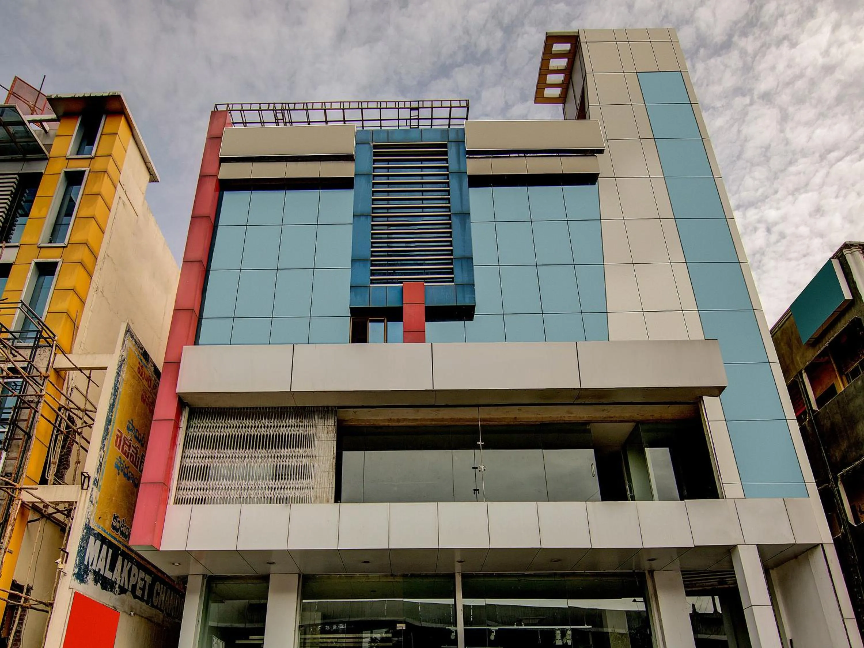 Facade/entrance in Hotel O Mayur's residency