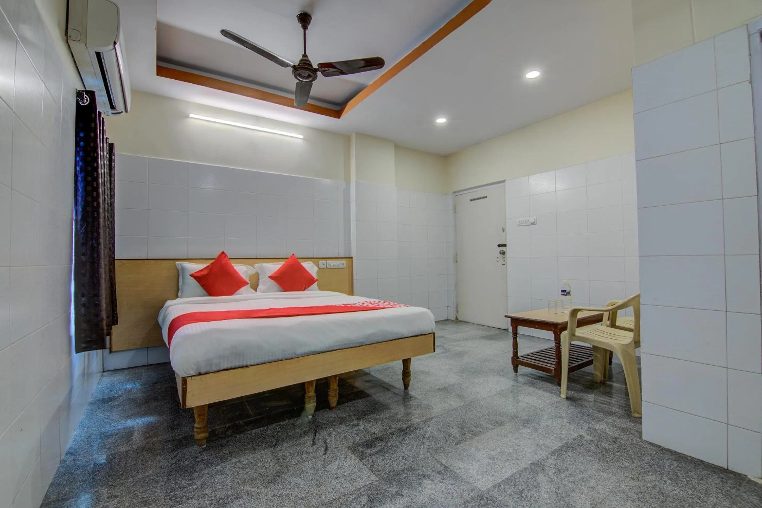 Bedroom in Hotel O Mayur's residency