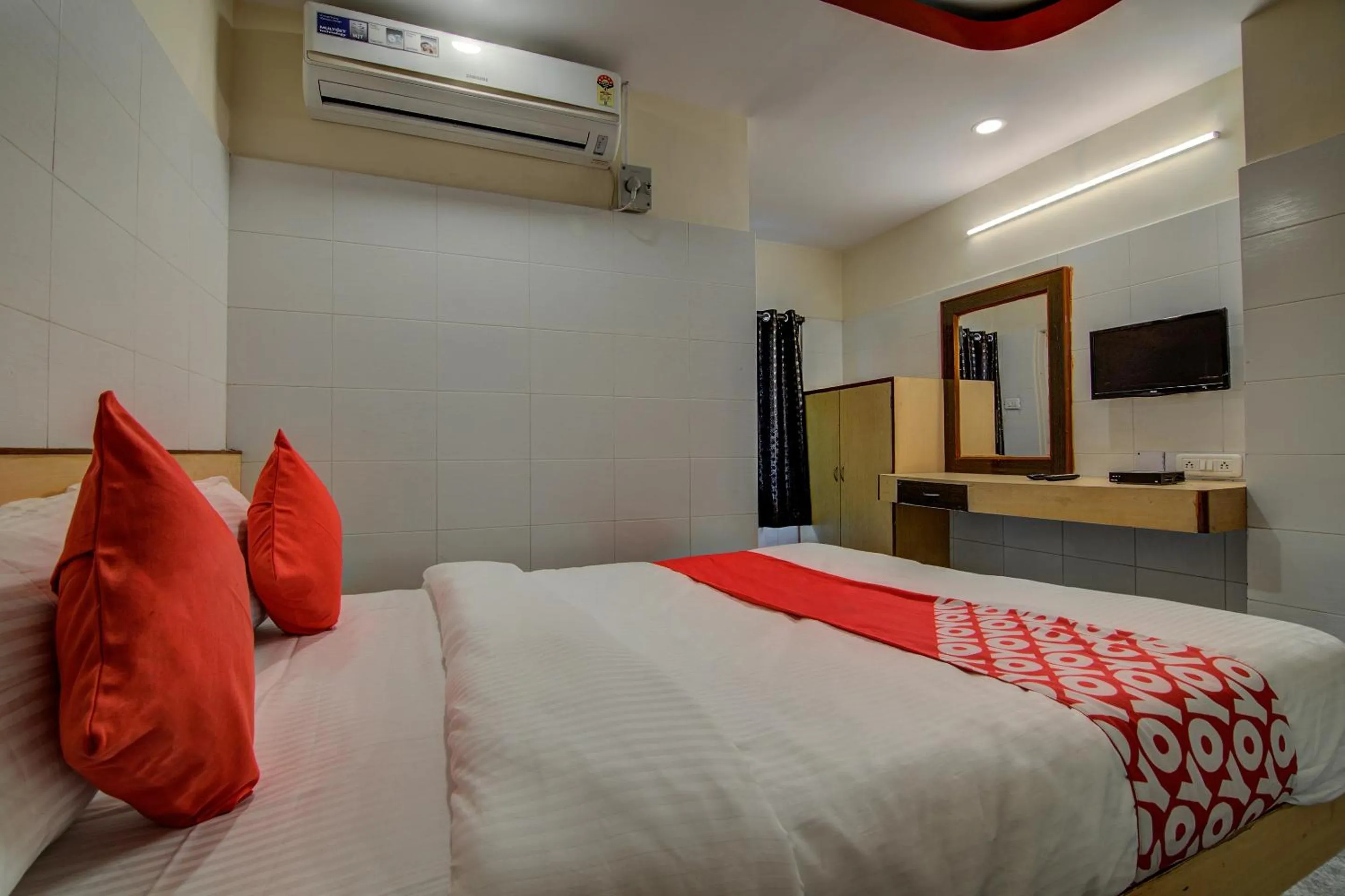 Bedroom in Hotel O Mayur's residency