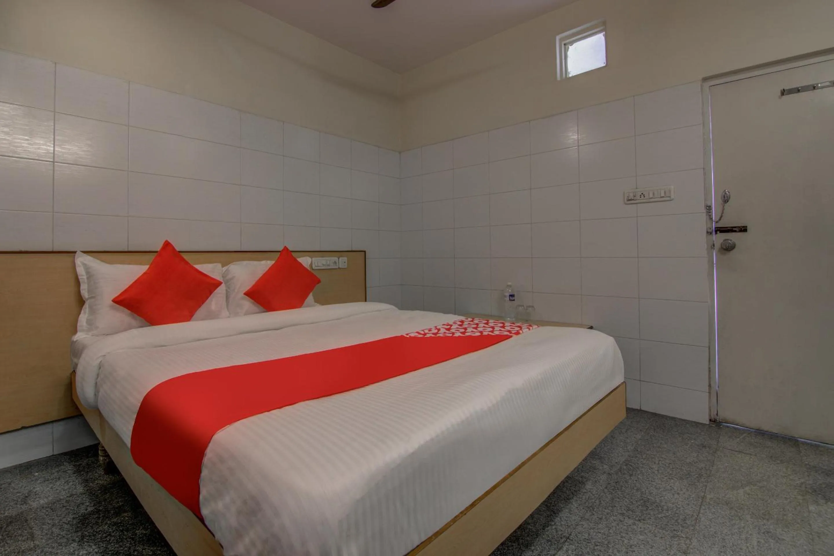 Bedroom in Hotel O Mayur's residency
